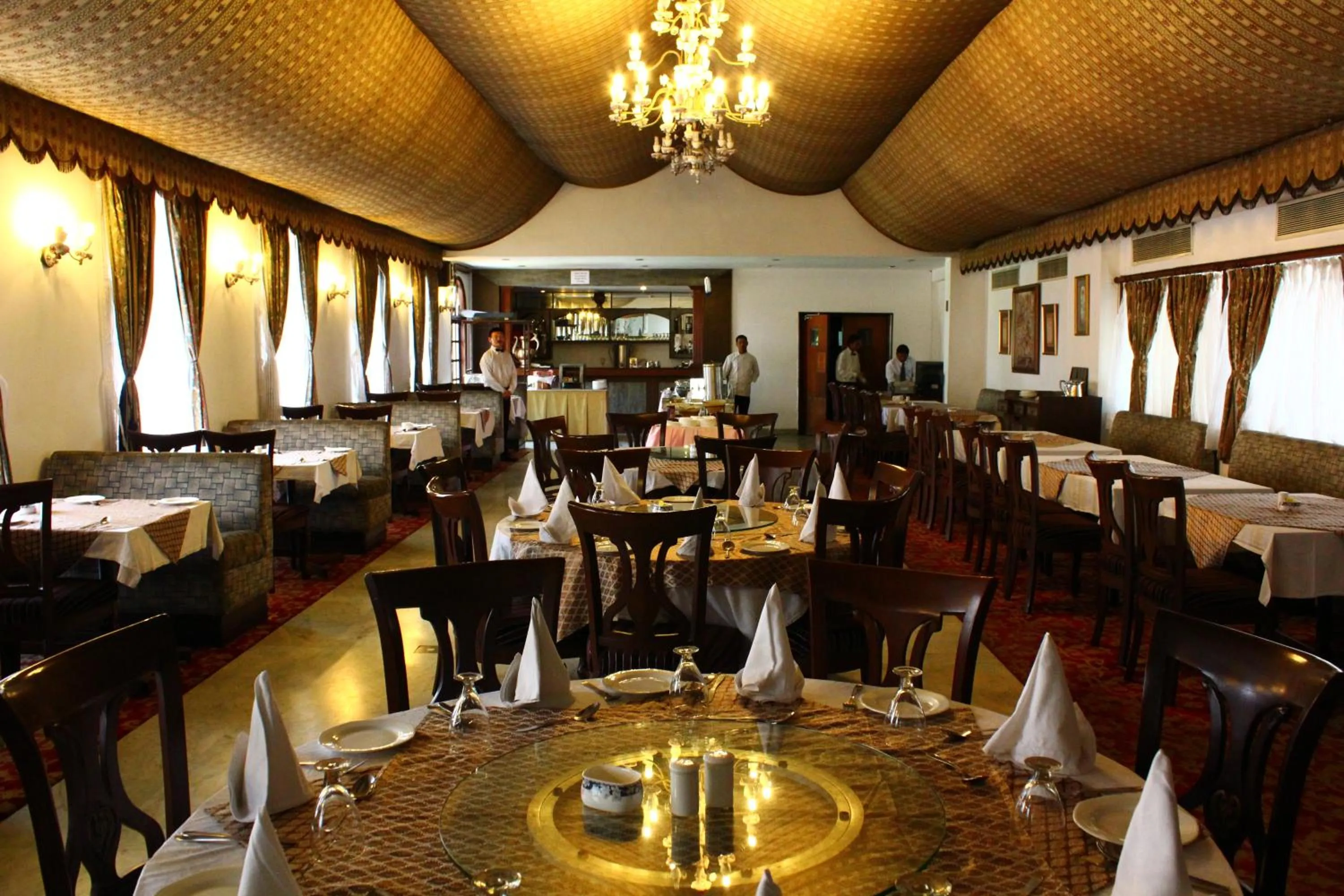 Restaurant/places to eat in Ashok Country Resort