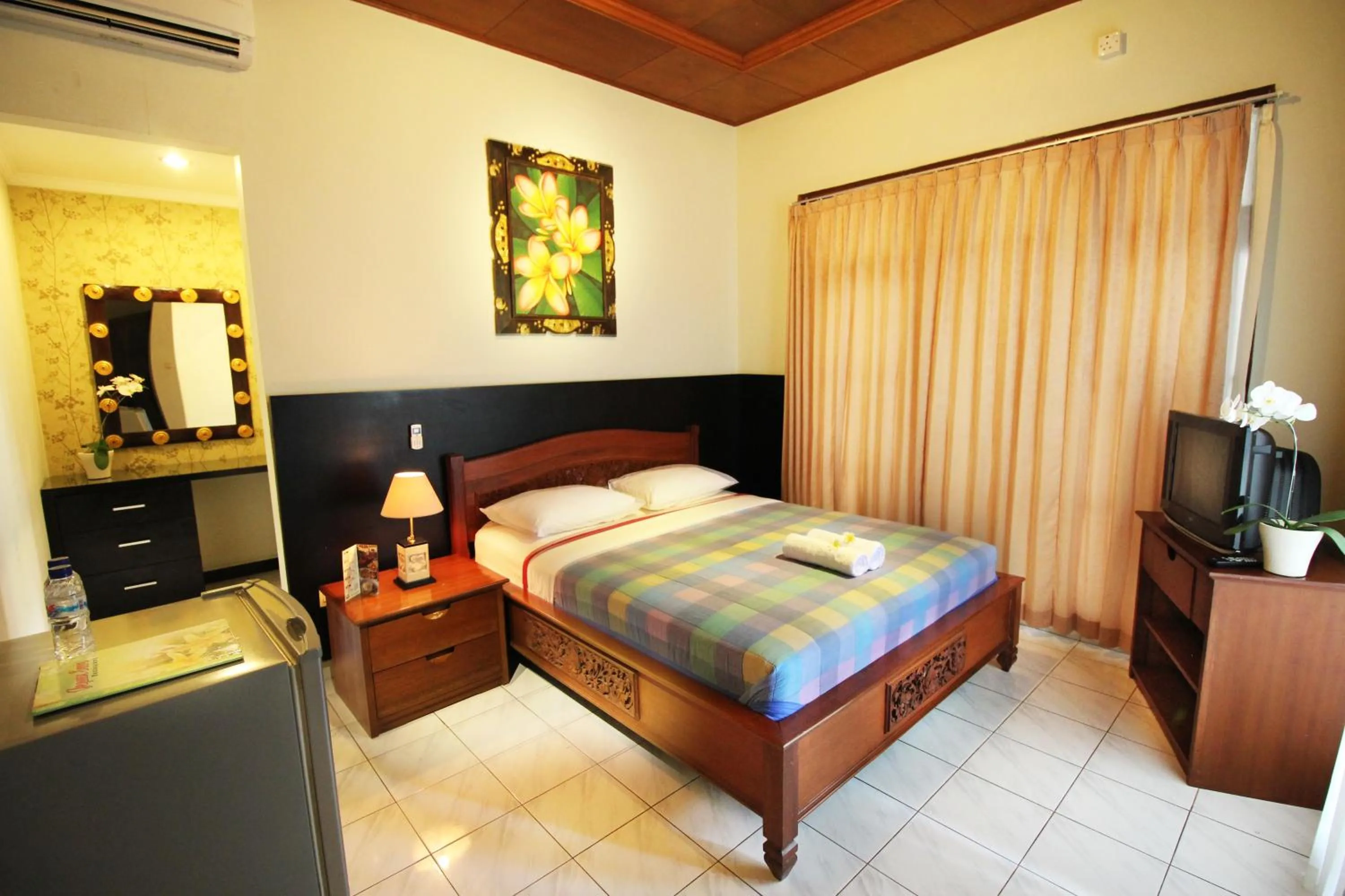 Photo of the whole room, Bed in Jepun Bali Hotel