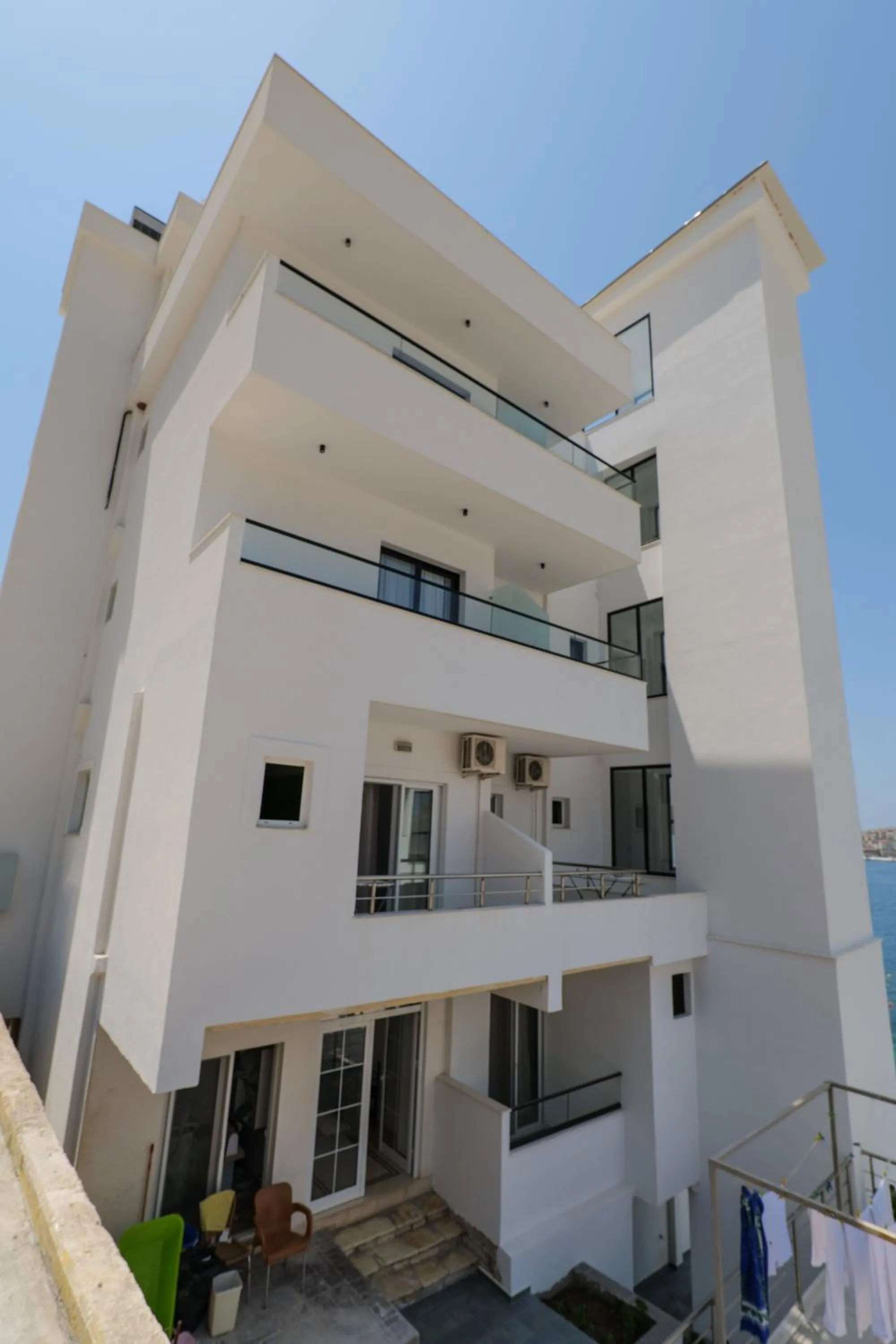 Property building in Hotel Edola