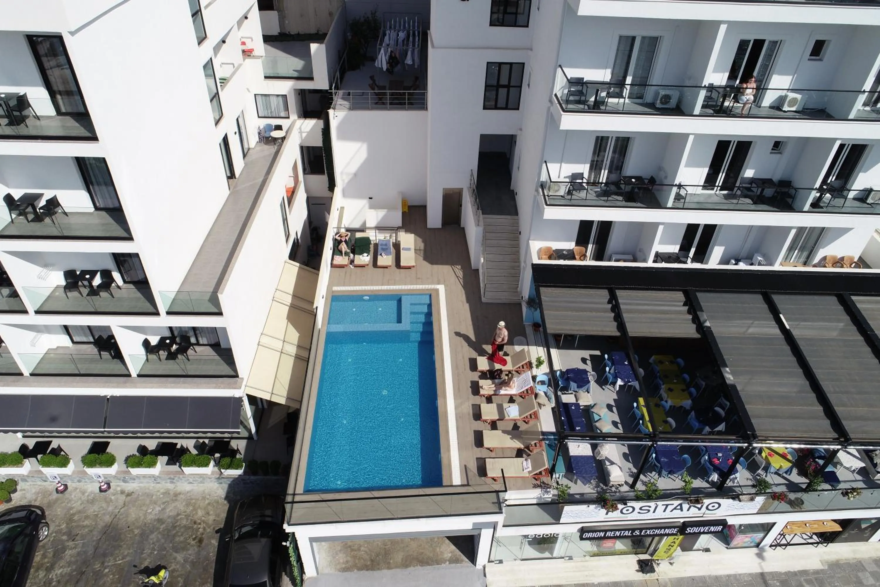 Property building in Hotel Edola