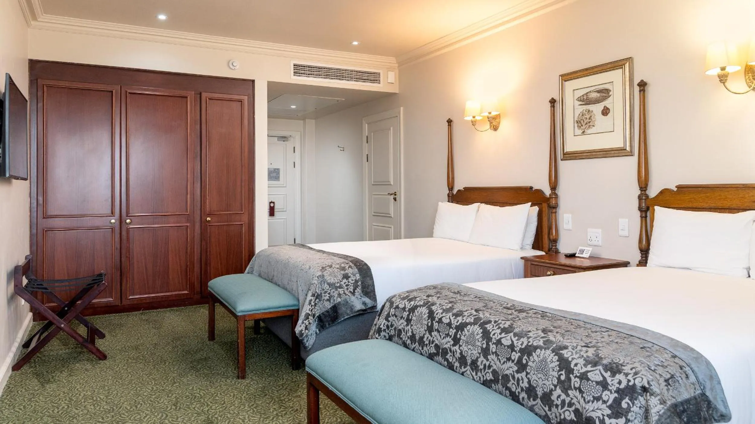 Photo of the whole room, Bed in The Edward