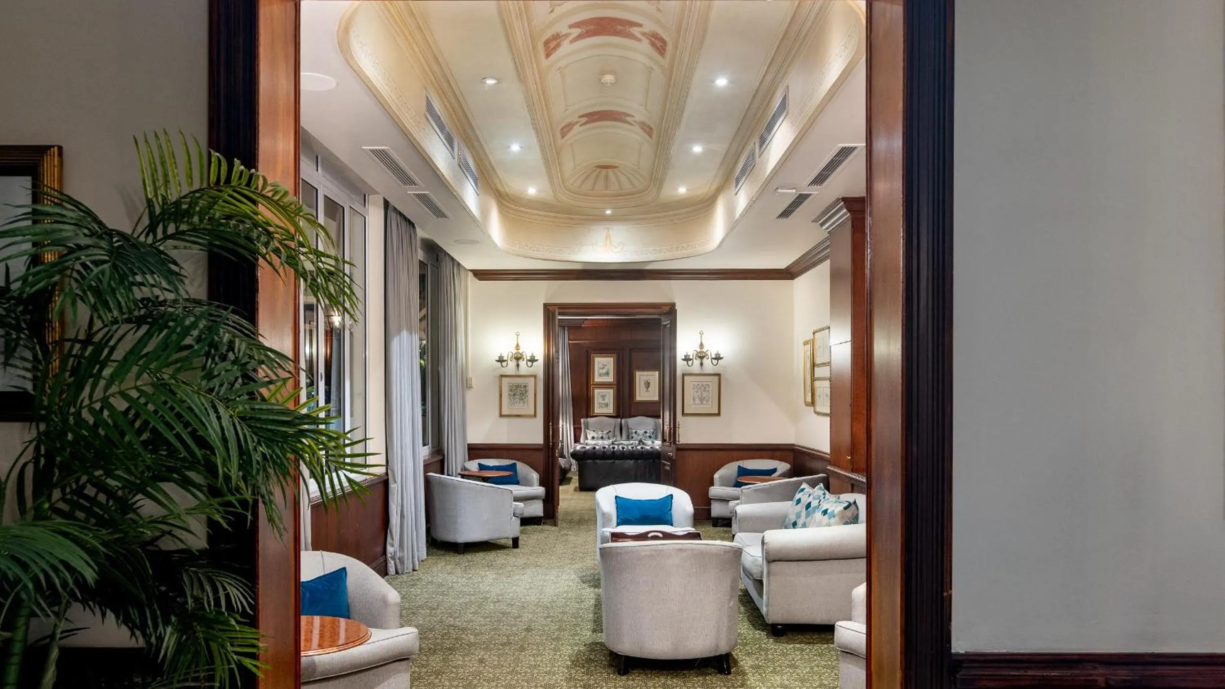 Lounge or bar, Bed in The Edward