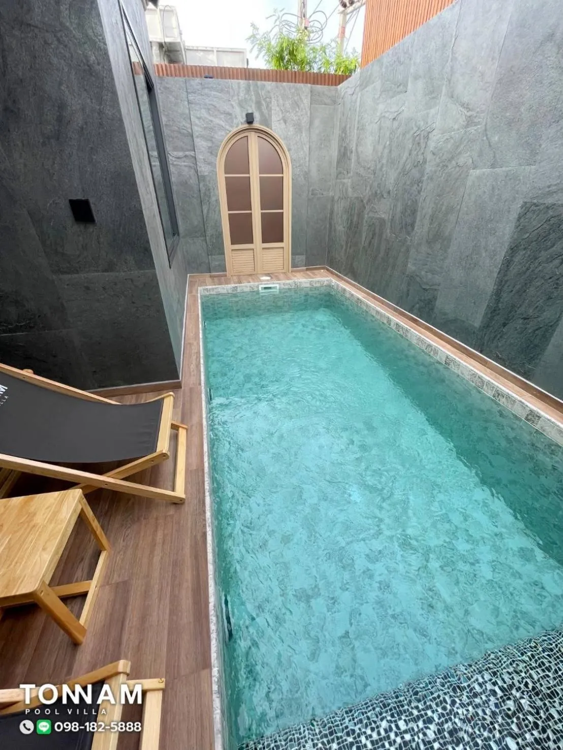 Swimming pool in Tonnam pool villa