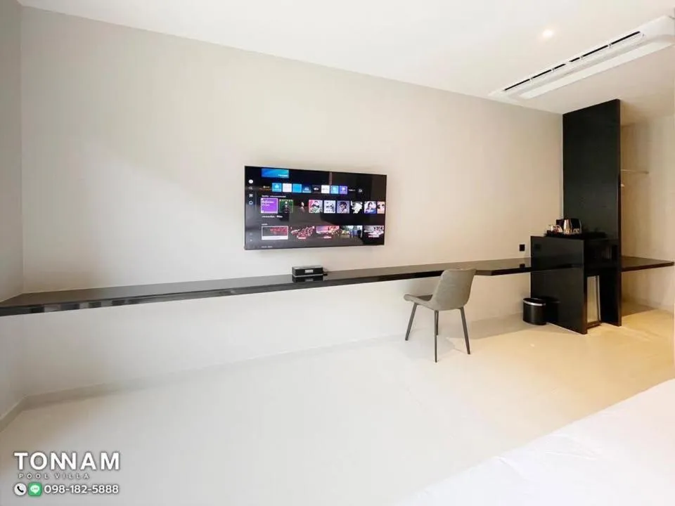 Tonnam pool villa
