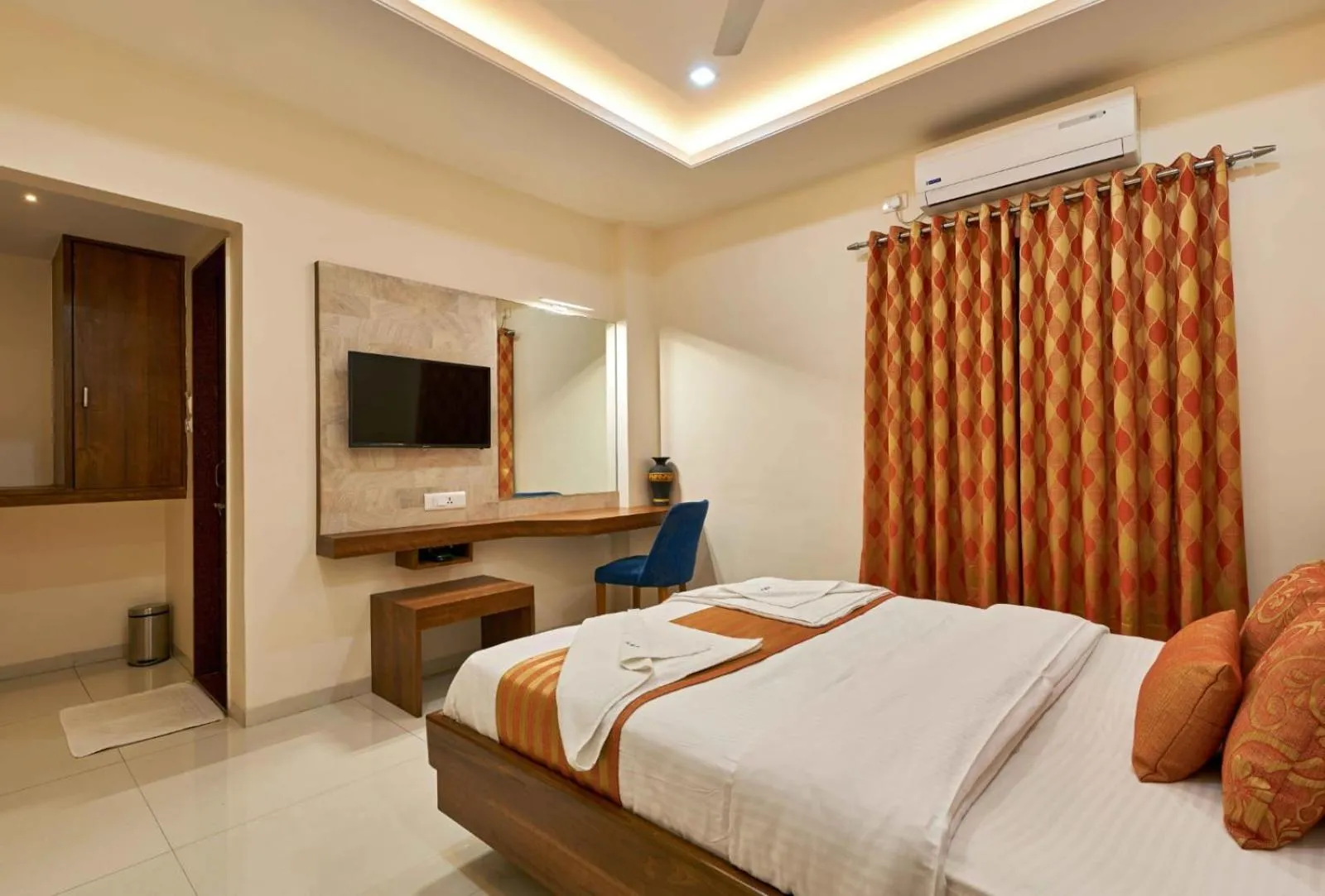 Bed in Hotel Rajpurush