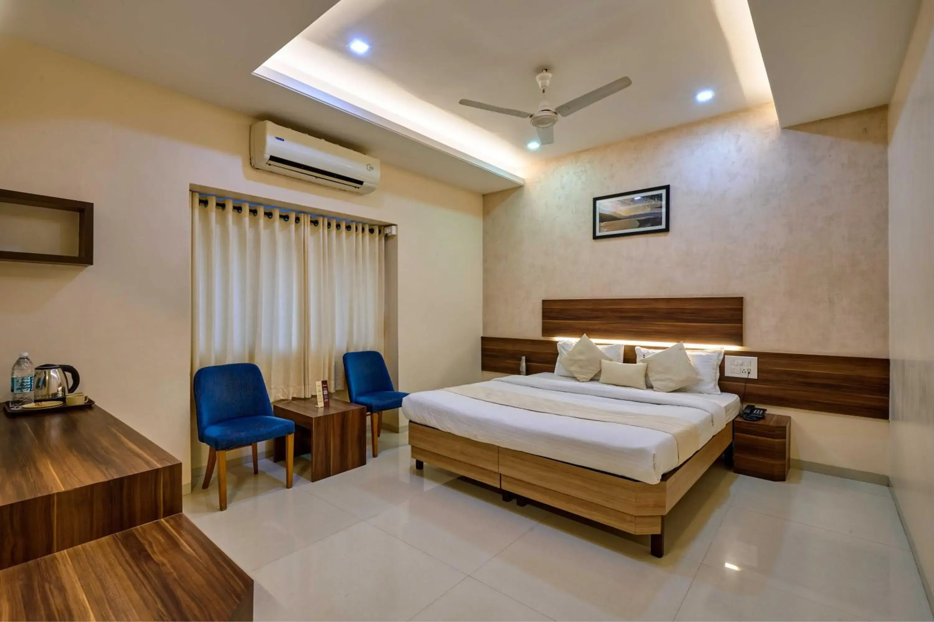 Superior King Room in Hotel Rajpurush Superior King Room in Hotel Rajpurush