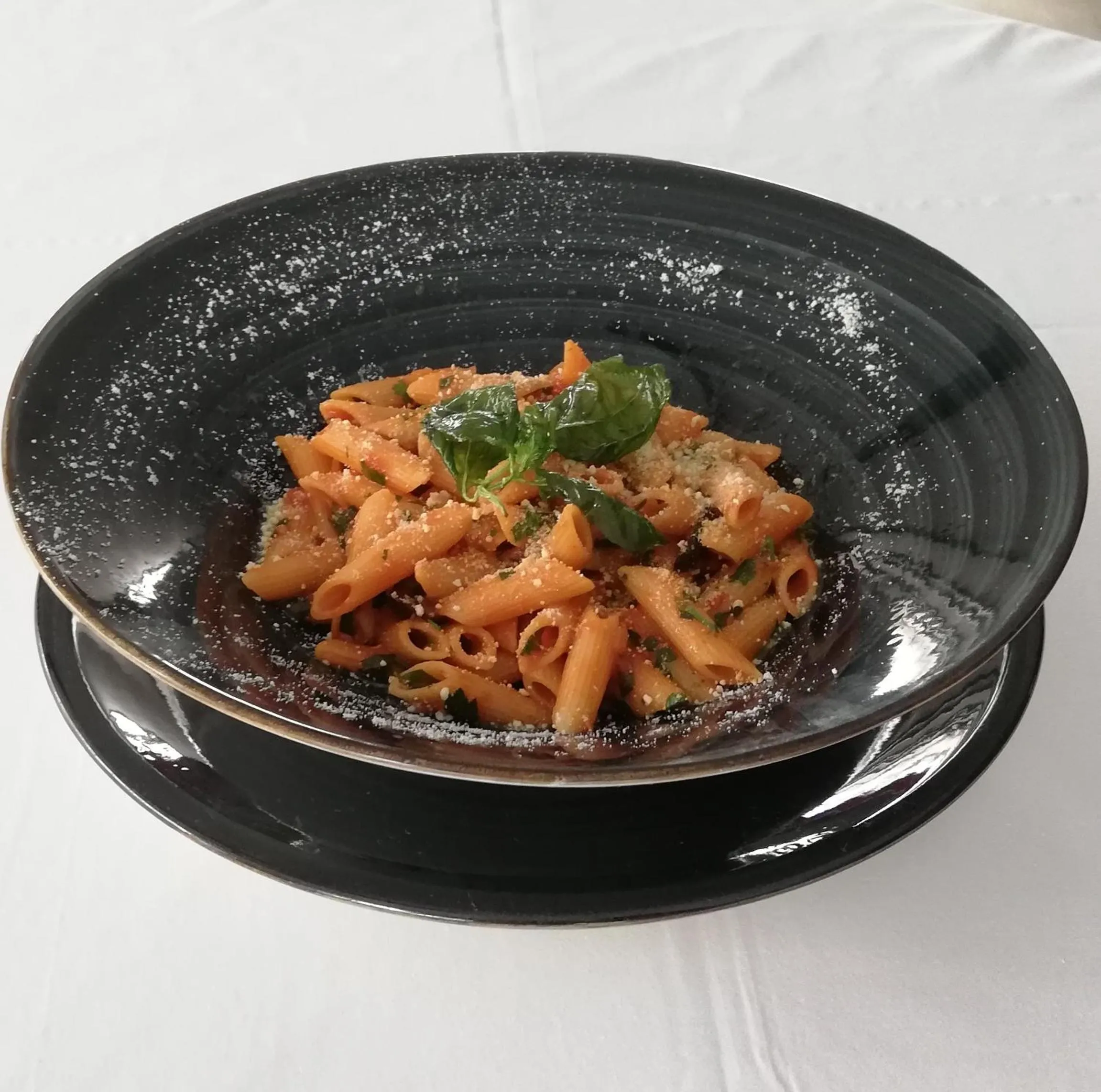 Restaurant/places to eat in Nun Hotel