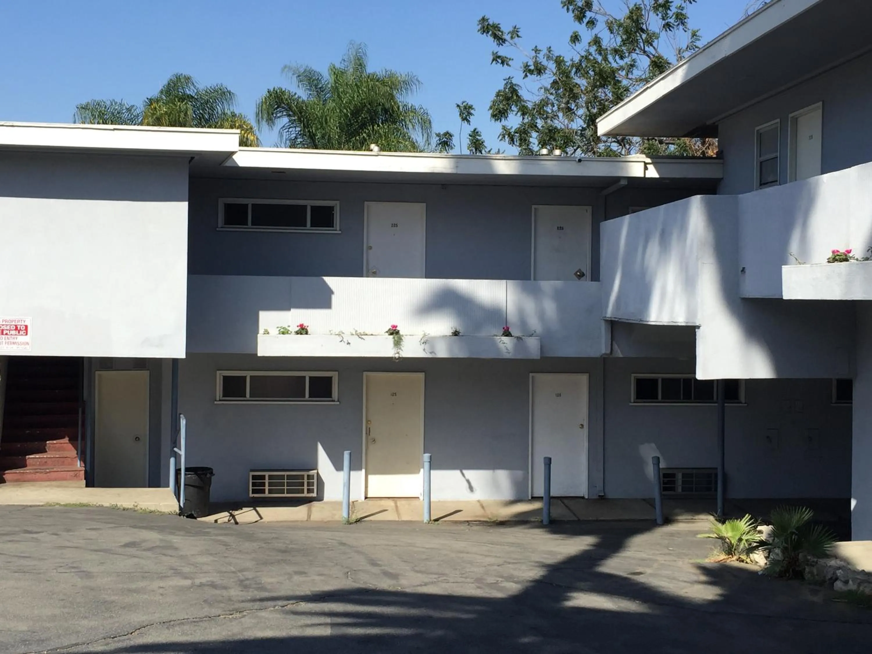 Property building in Holiday Lodge
