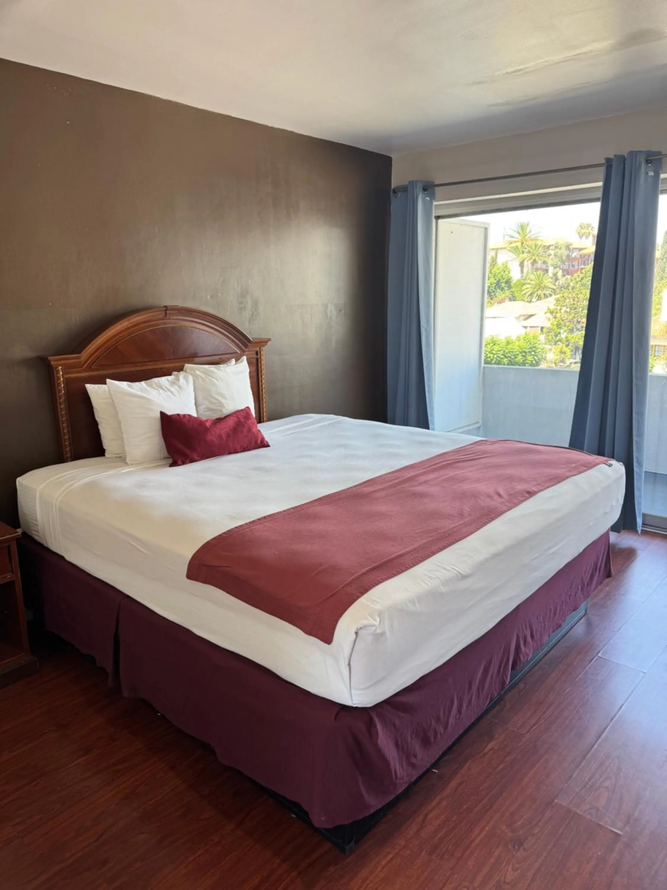 Photo of the whole room, Bed in Holiday Lodge