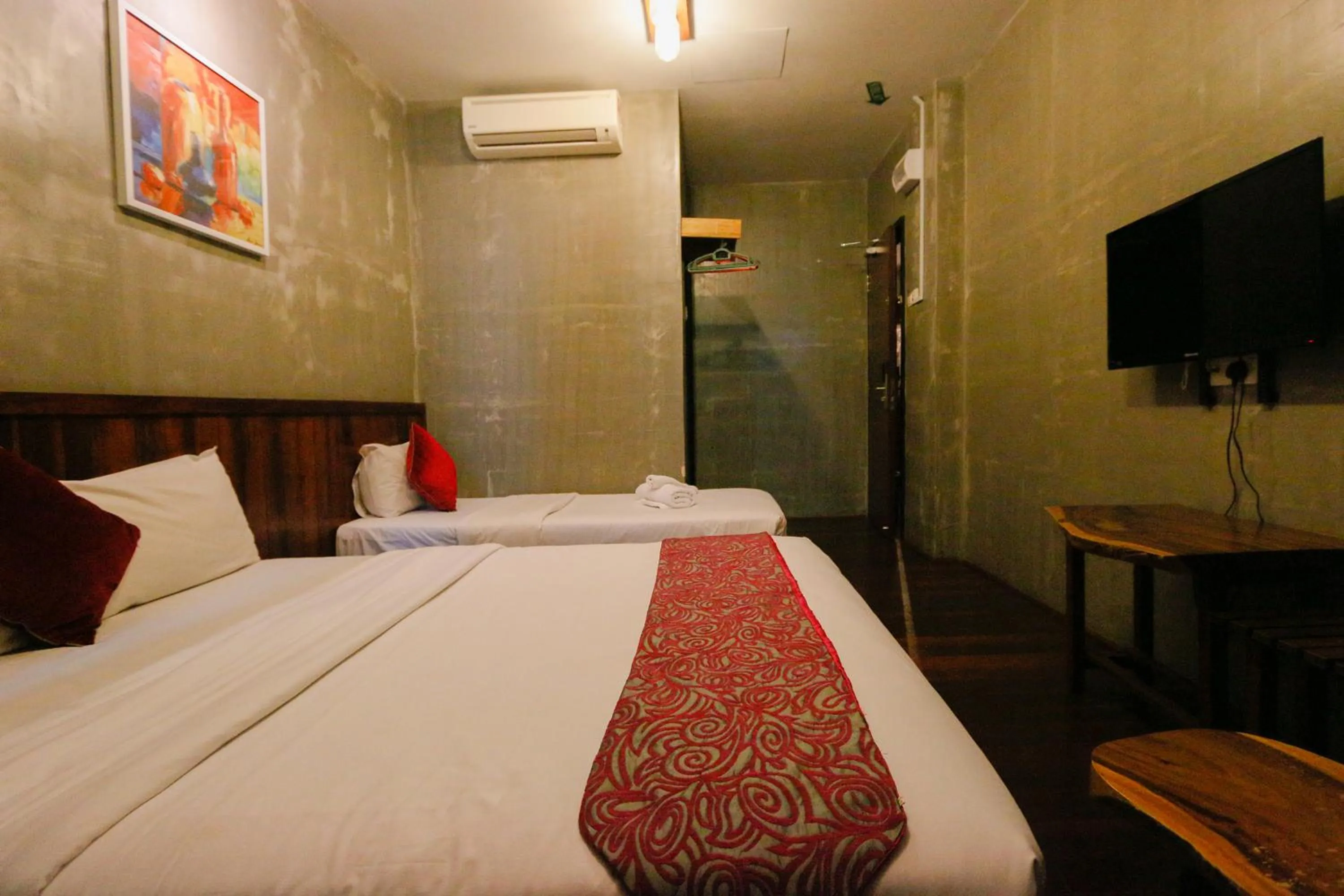 Photo of the whole room, Bed in Anggun Hotel