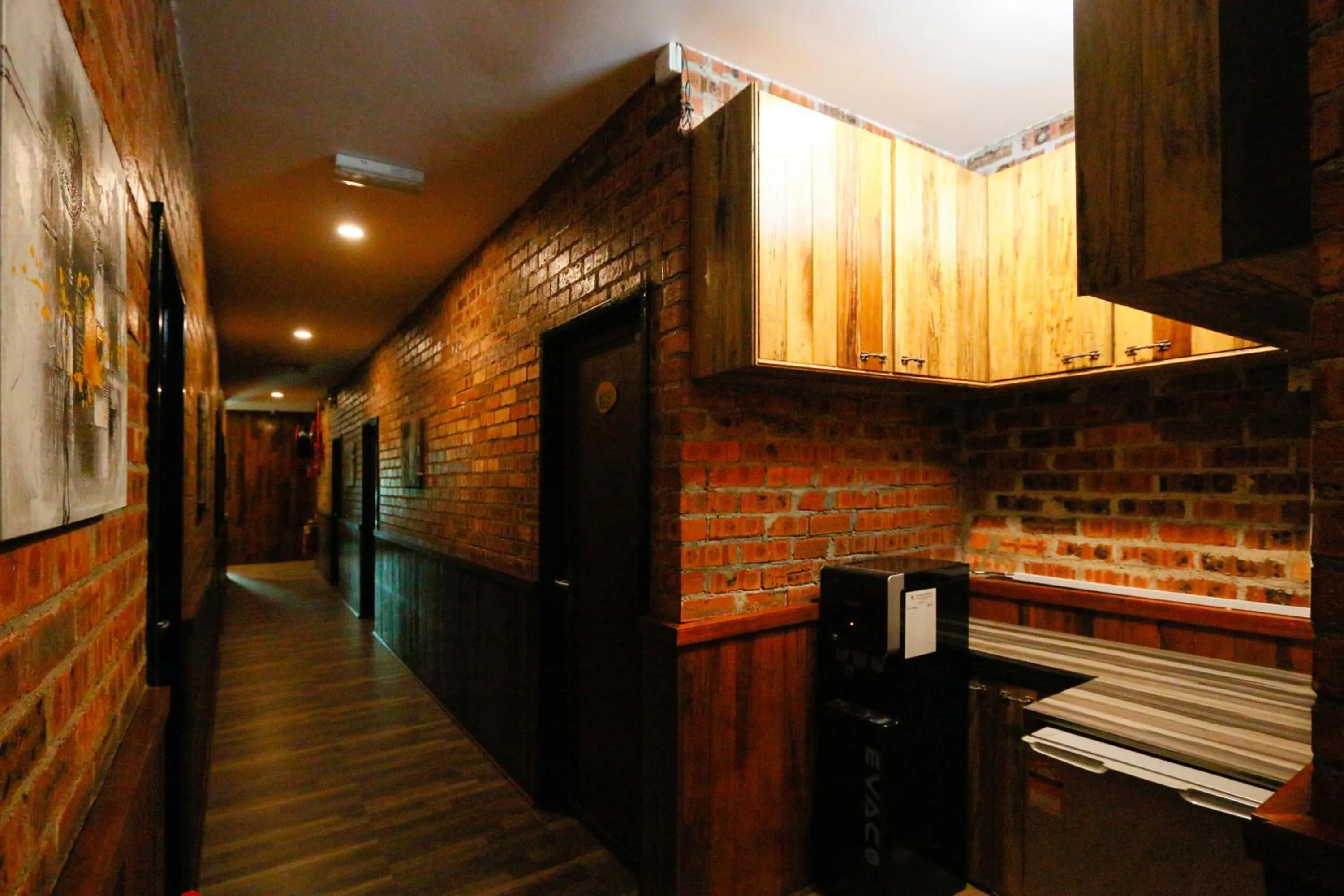 locker in Anggun Hotel