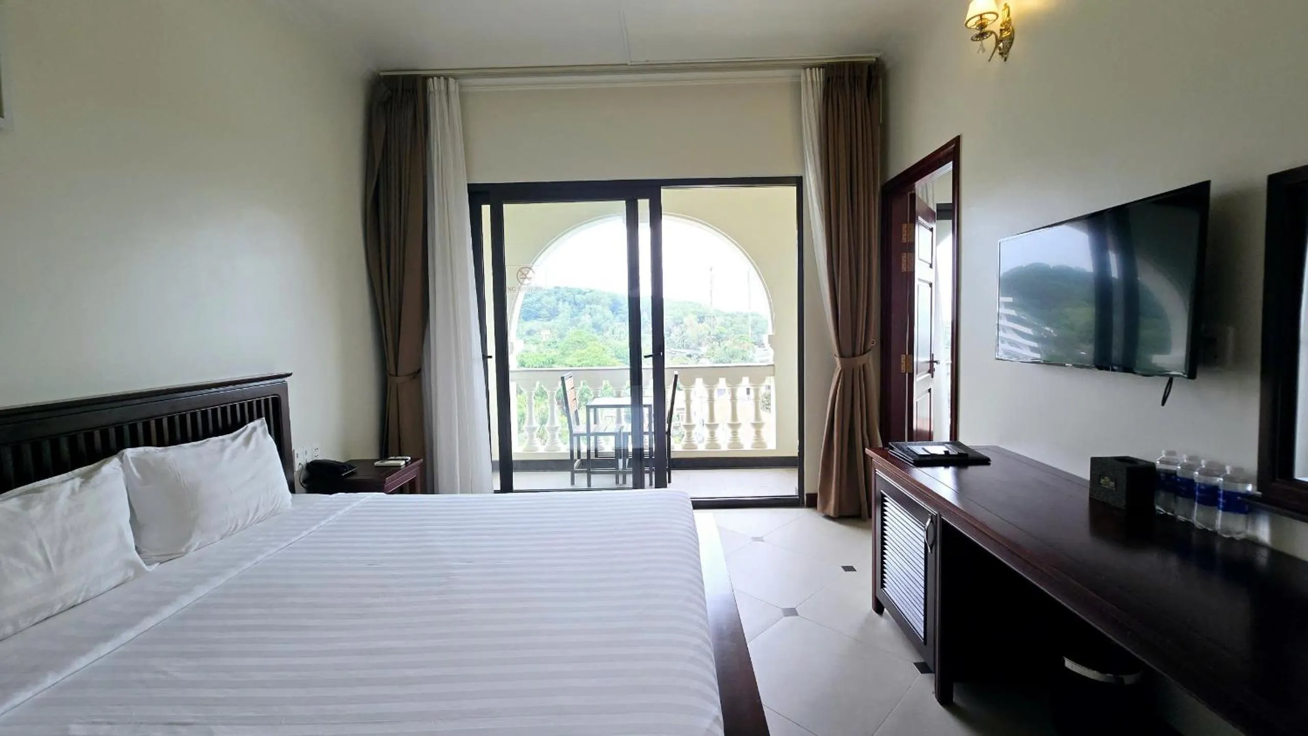 Balcony/Terrace, Bed in Praha Hotel