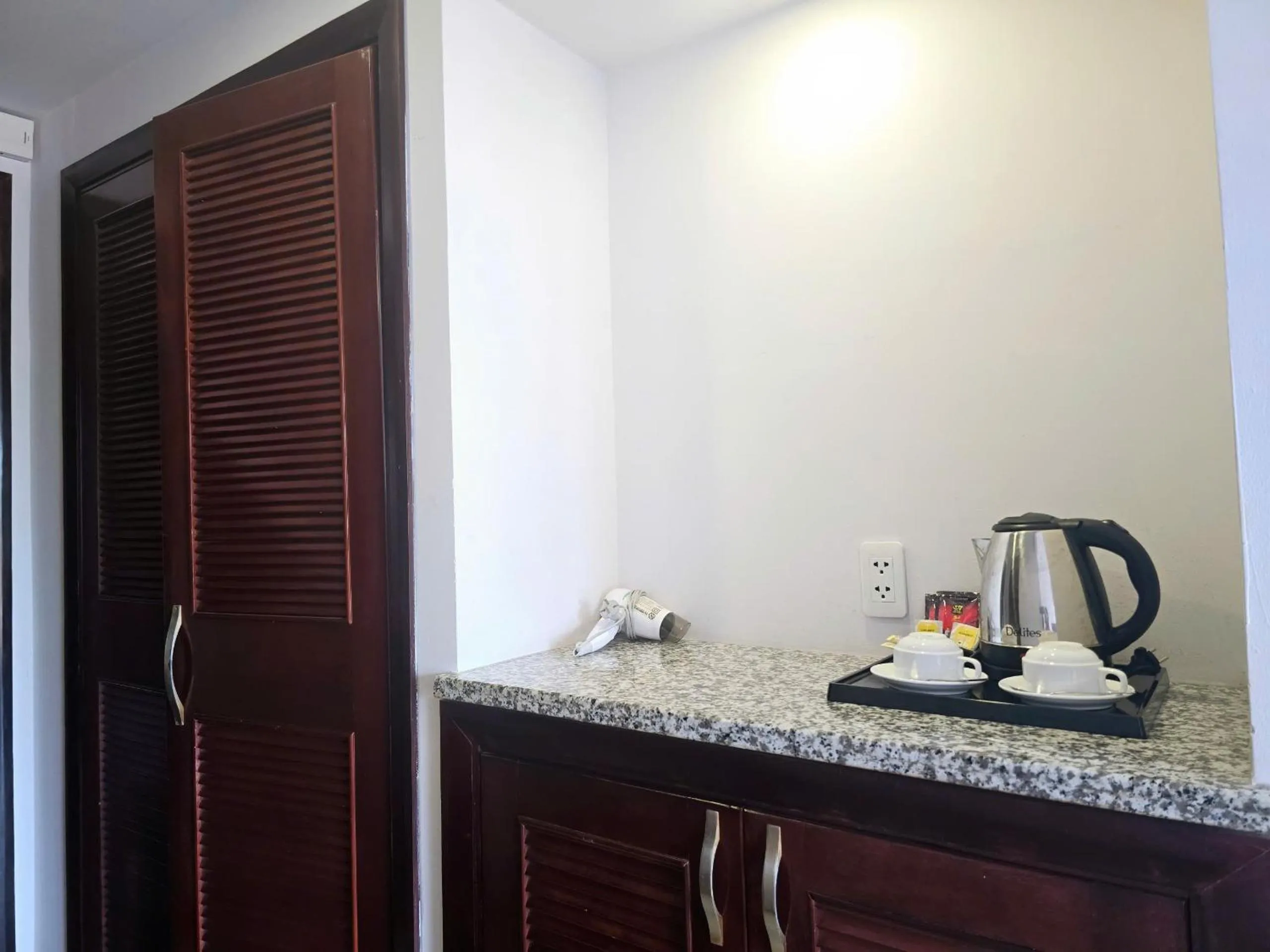 wardrobe in Praha Hotel