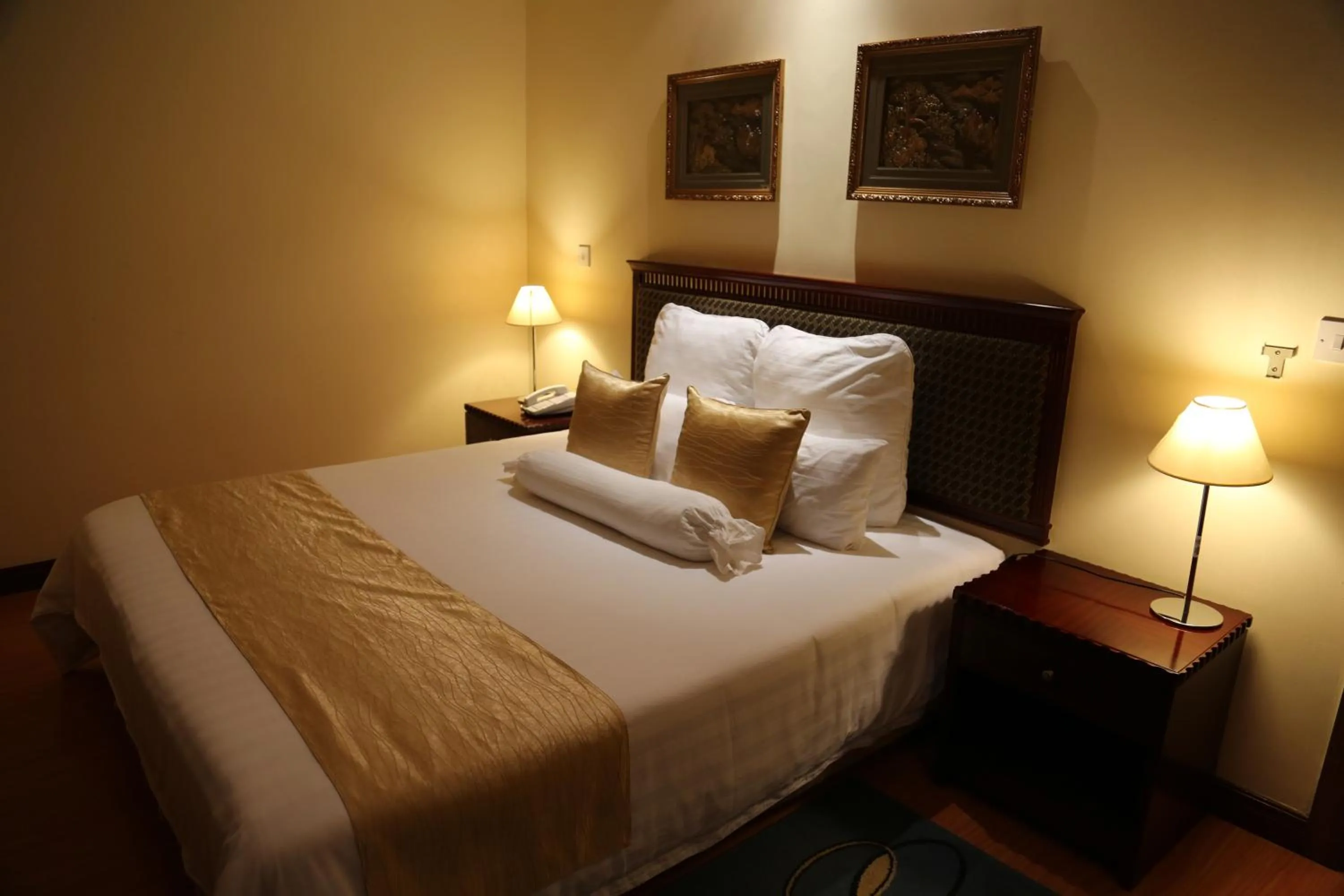 Bed in Gold Crest Hotel - Arusha