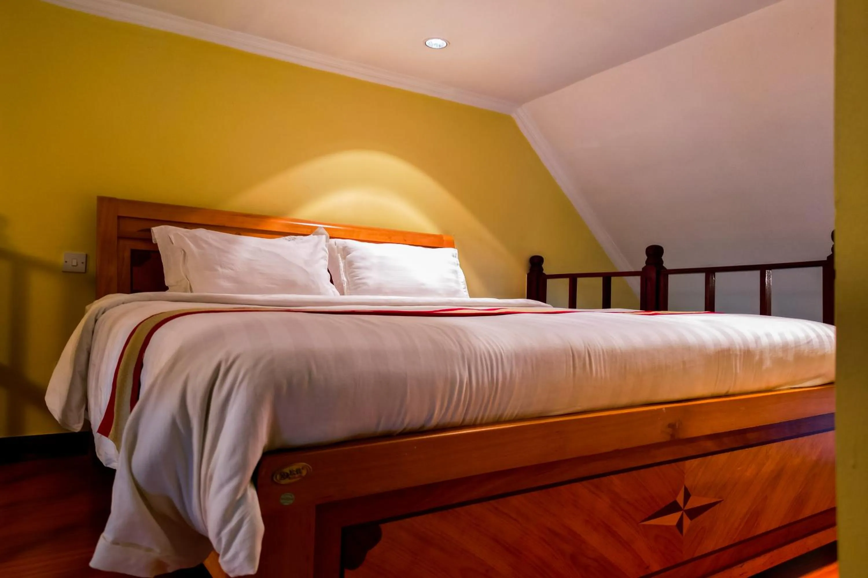 Bed in Gold Crest Hotel - Arusha