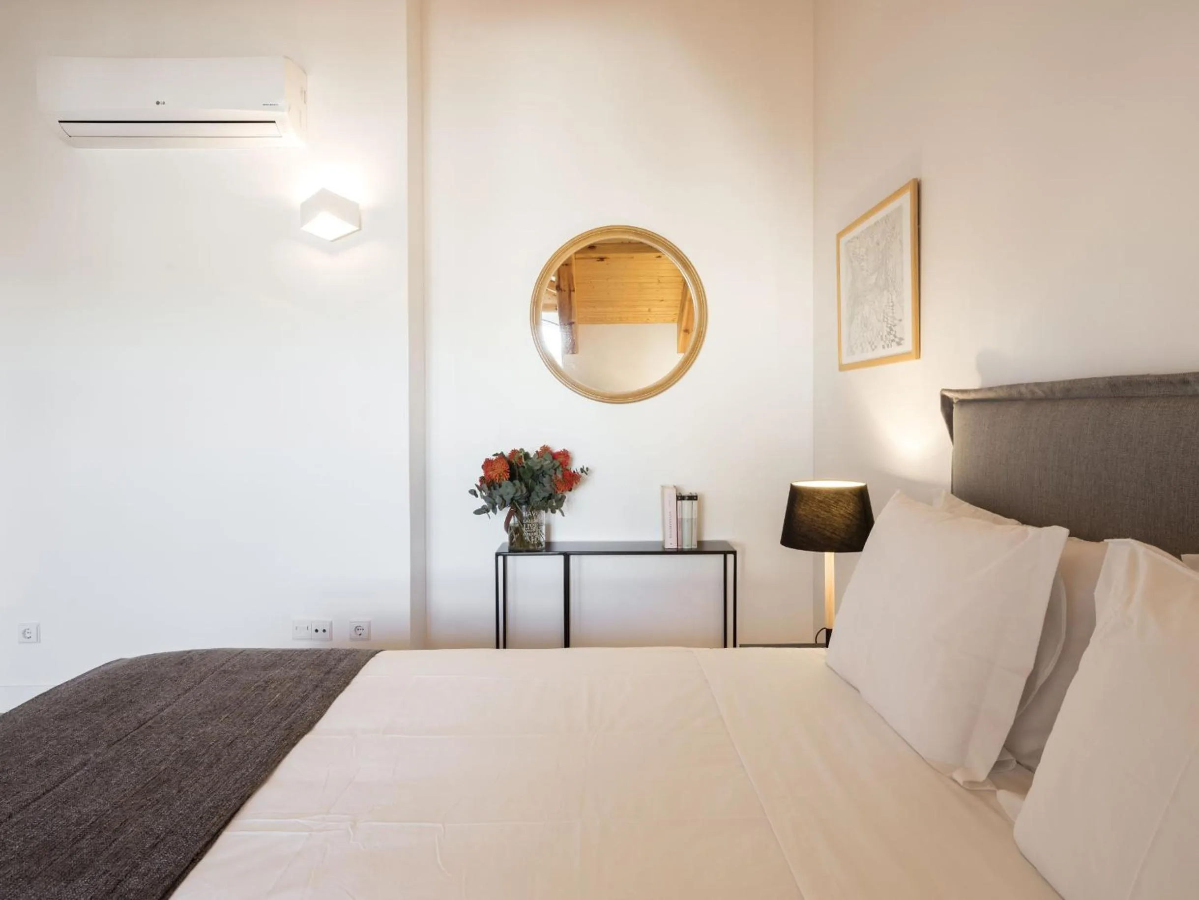 Bedroom, Bed in LSA Baixa Castelo by Numa