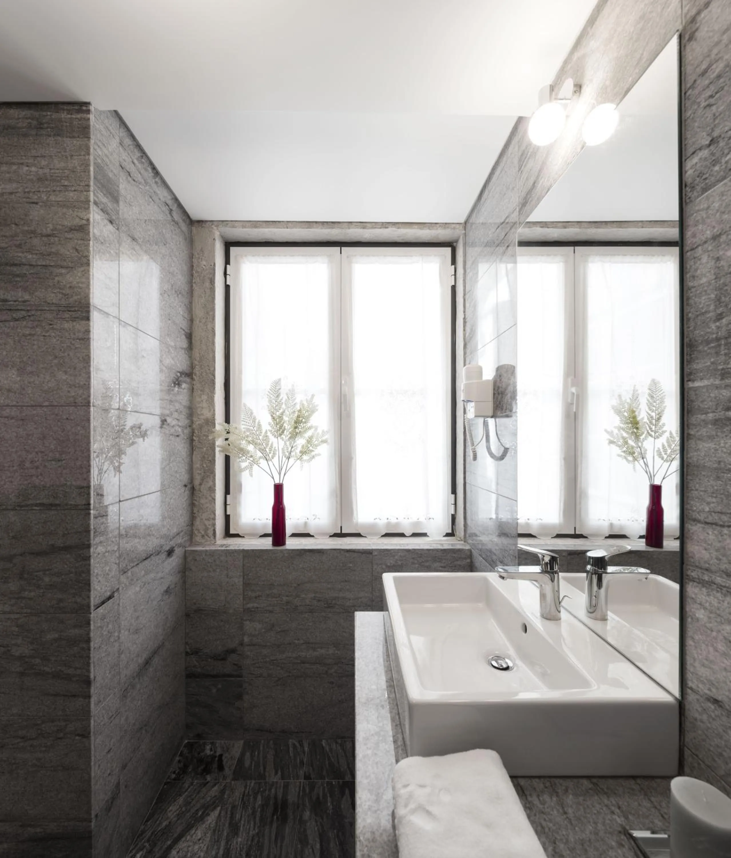 Bathroom in Lisbon Serviced Apartments - Baixa Castelo