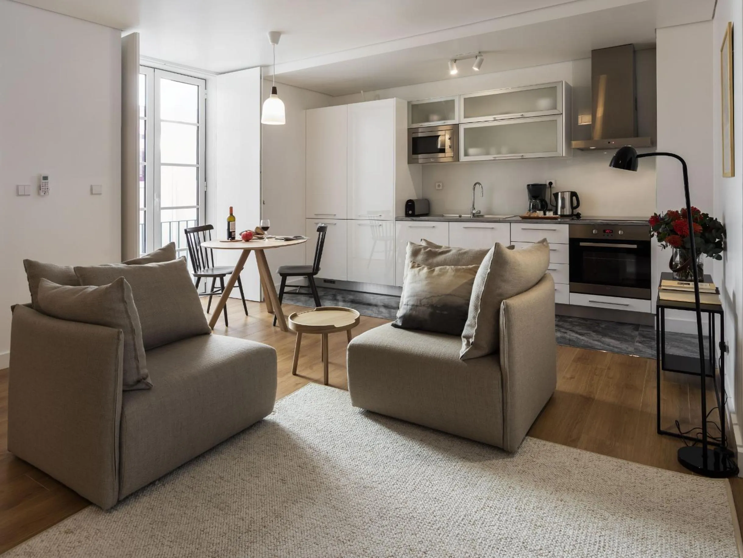 Kitchen or kitchenette in LSA Baixa Castelo by Numa