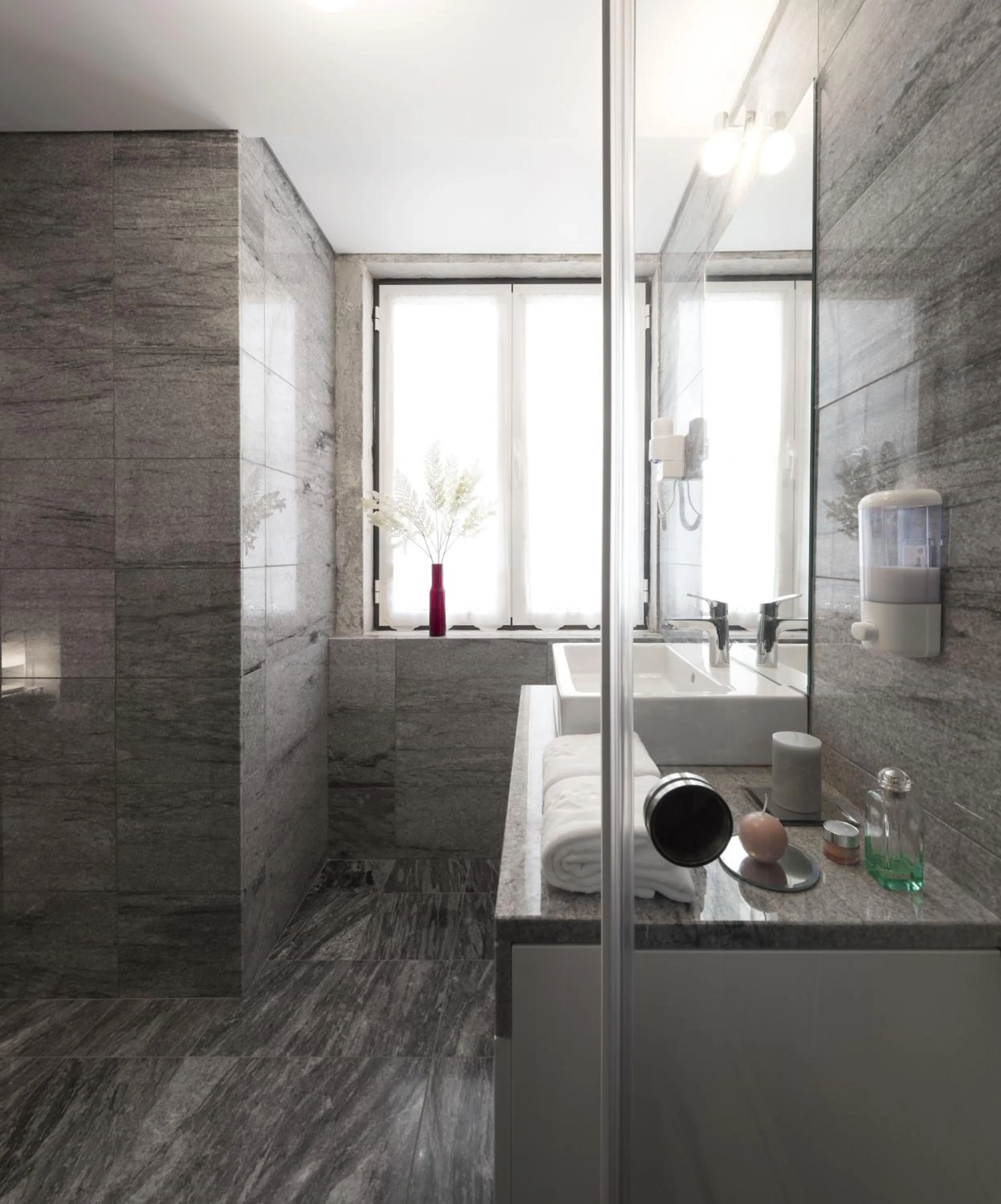 Bathroom in Lisbon Serviced Apartments - Baixa Castelo