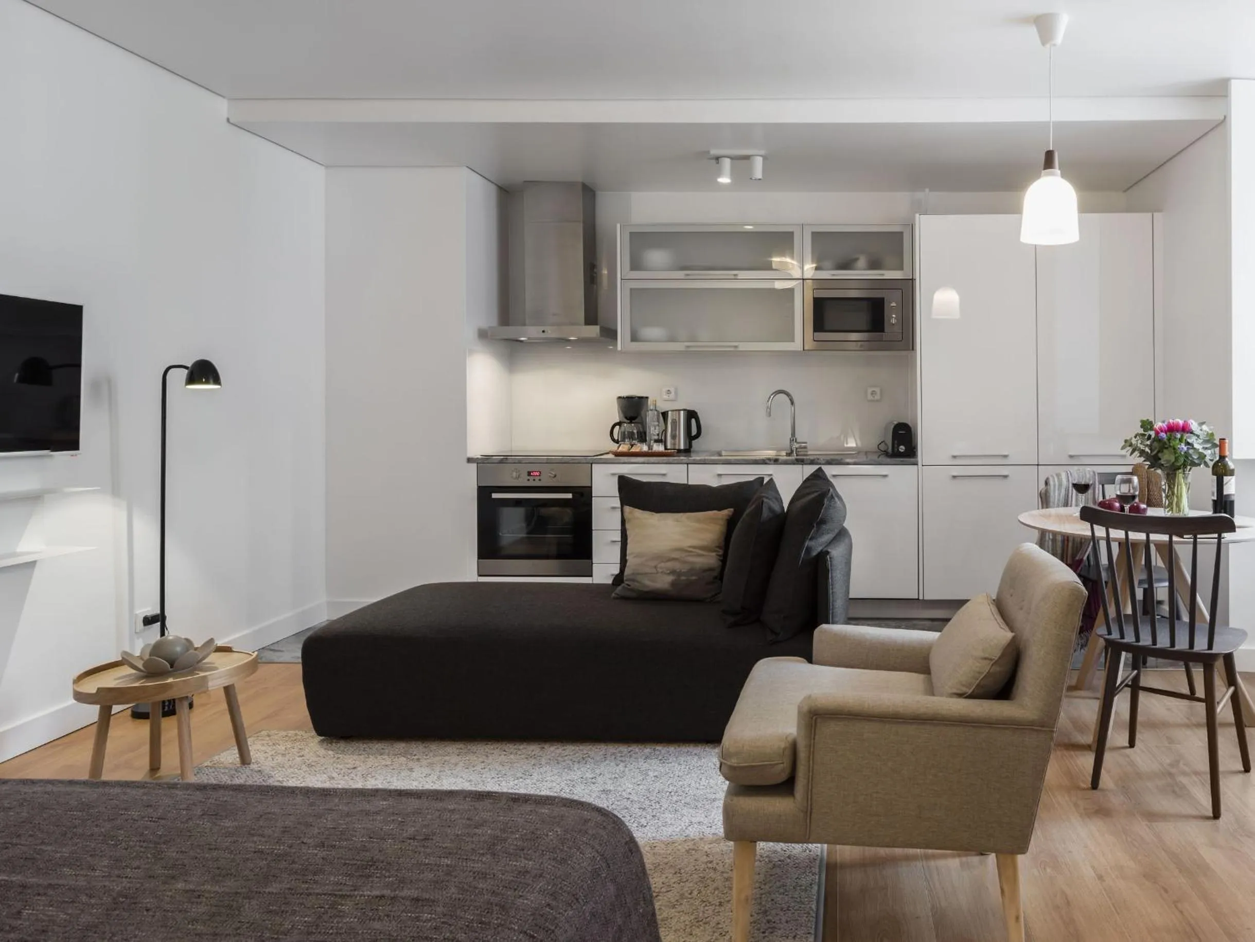 Kitchen or kitchenette in LSA Baixa Castelo by Numa