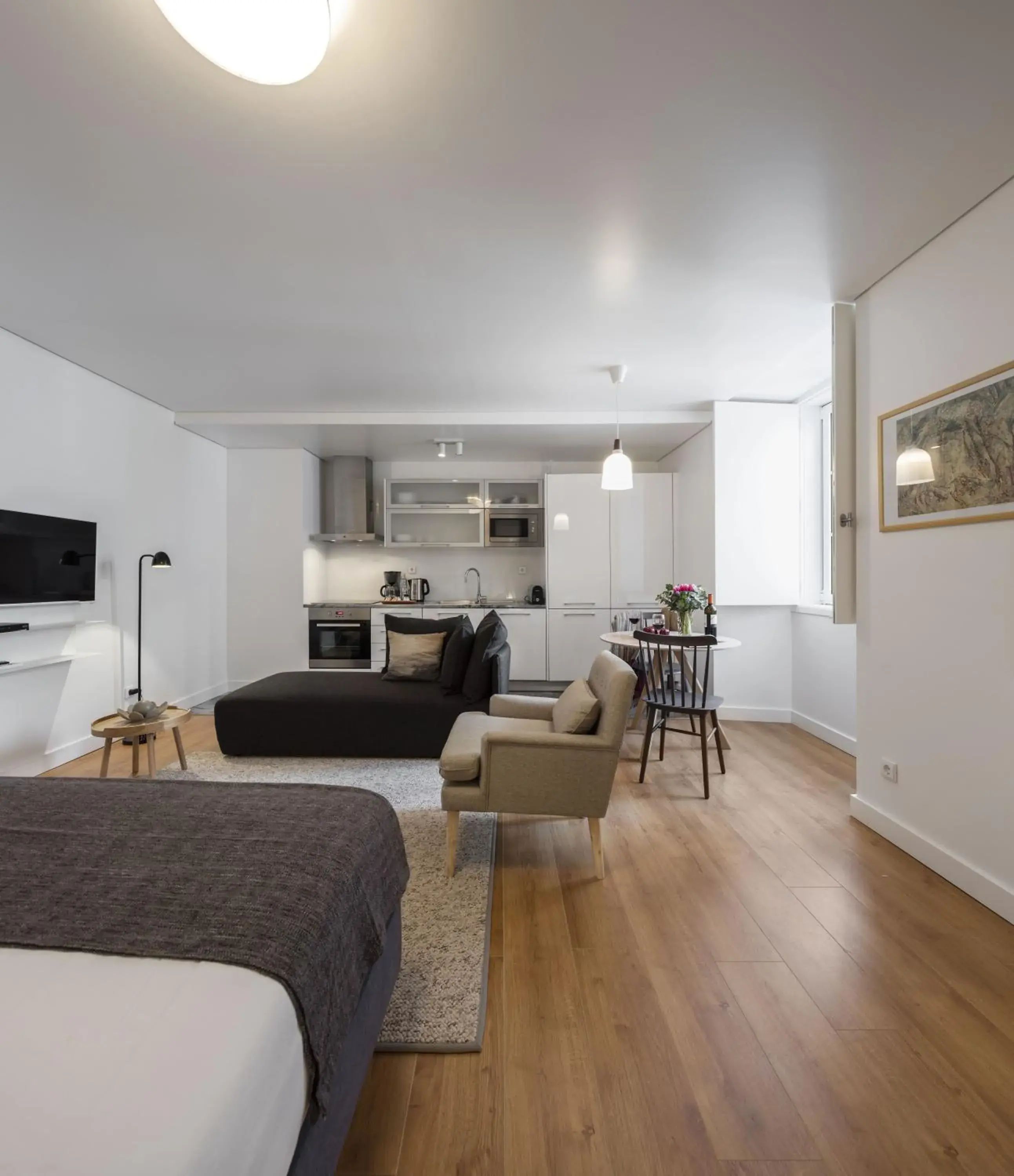Kitchen or kitchenette, Bed in Lisbon Serviced Apartments - Baixa Castelo Kitchen or kitchenette, Bed in Lisbon Serviced Apartments - Baixa Castelo