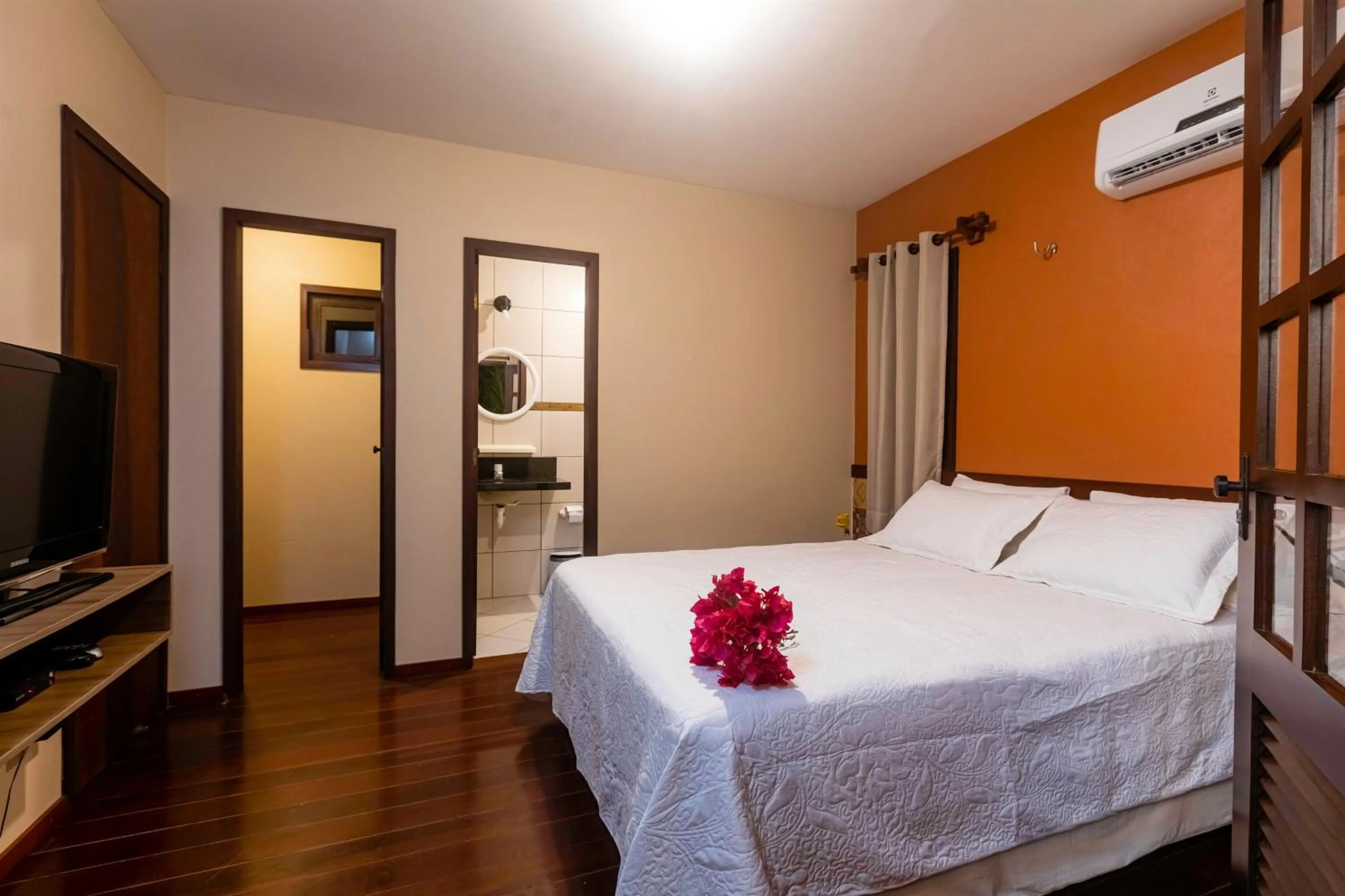 Property building, Bed in Sombra do Coqueiro Villas - 150m da Praia