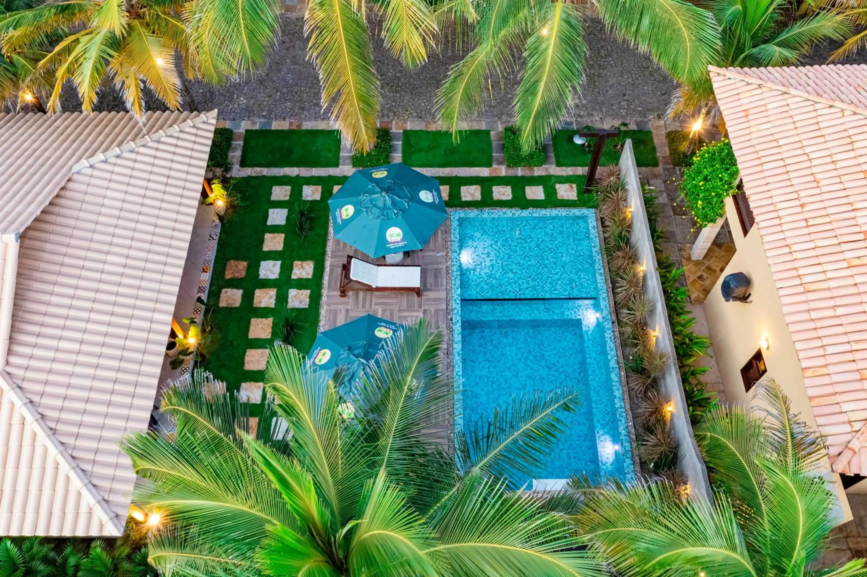 Bird's eye view in Sombra do Coqueiro Villas - 150m da Praia