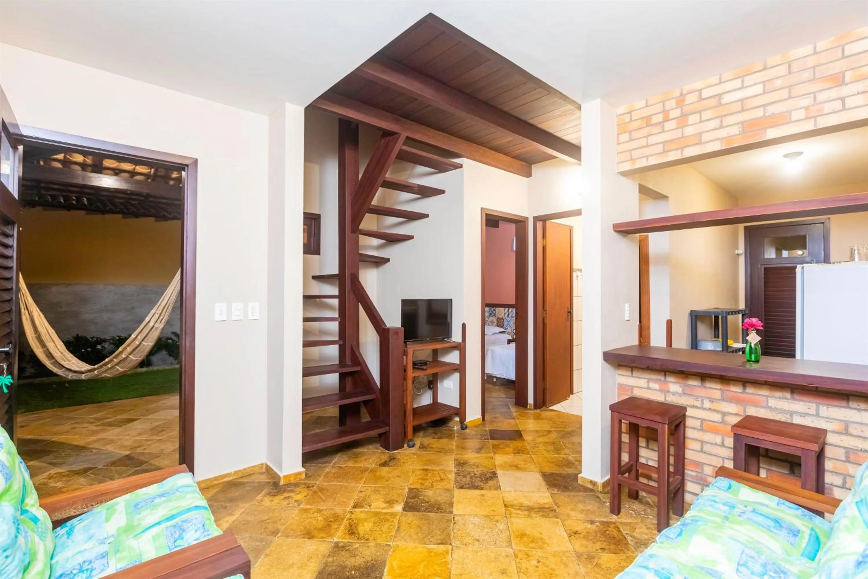 Communal lounge/ TV room in Sombra do Coqueiro Villas - 150m da Praia