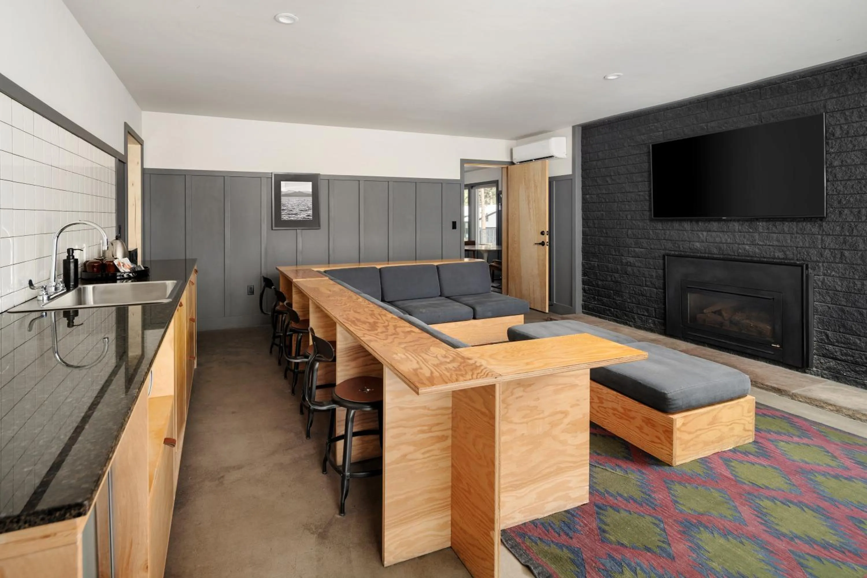 Living room in The Coachman Hotel