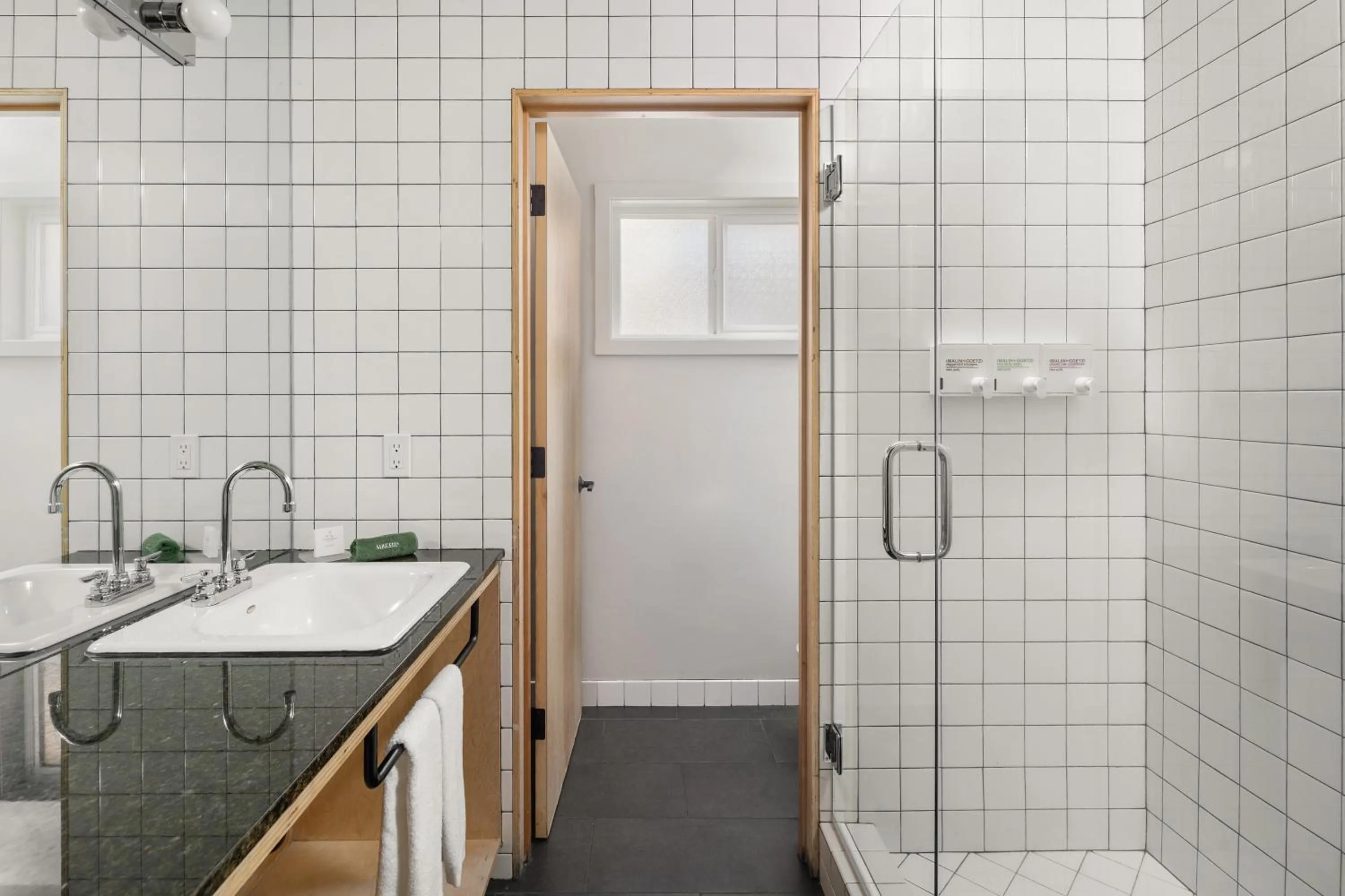 Bathroom in The Coachman Hotel