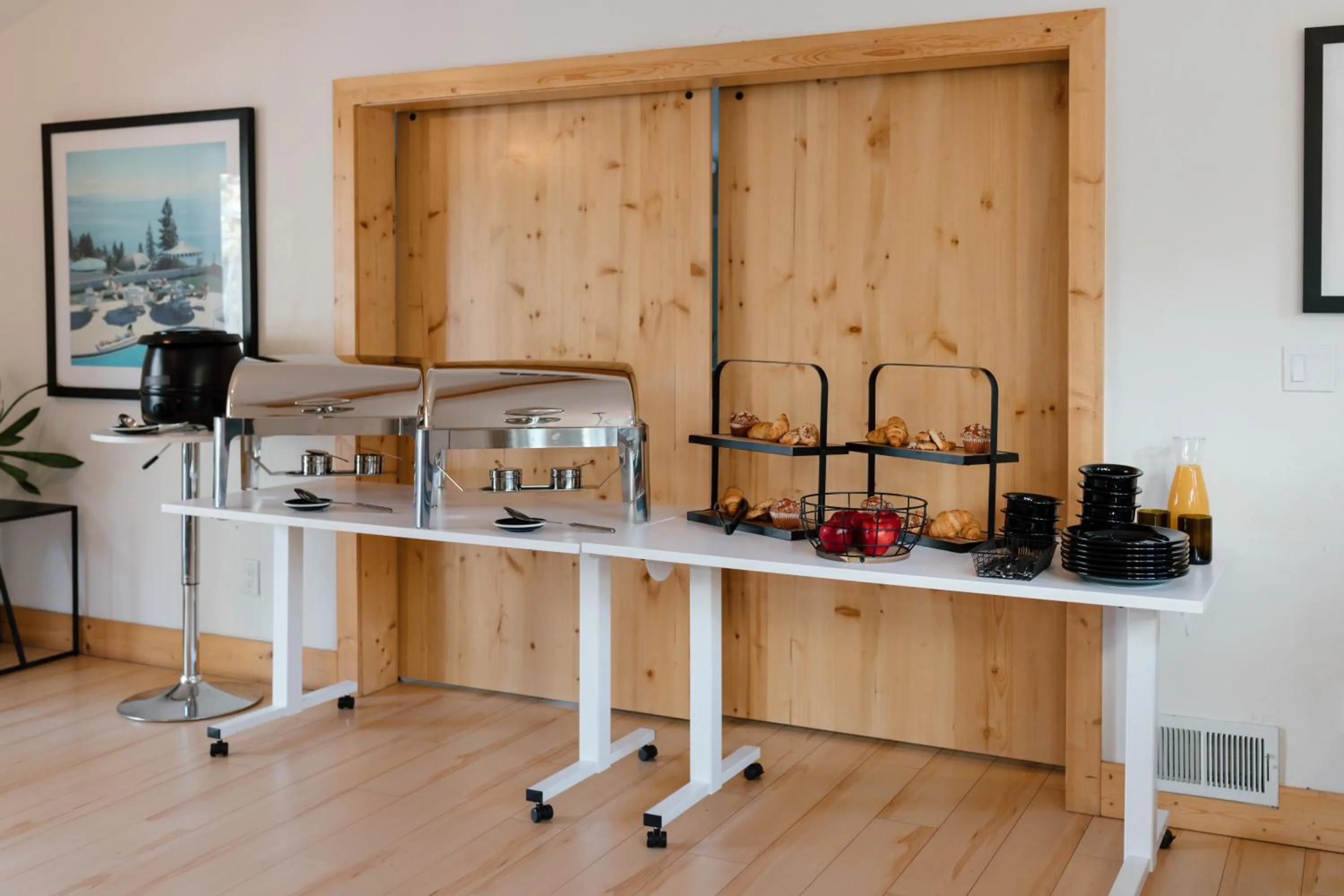 Meeting/conference room in The Coachman Hotel