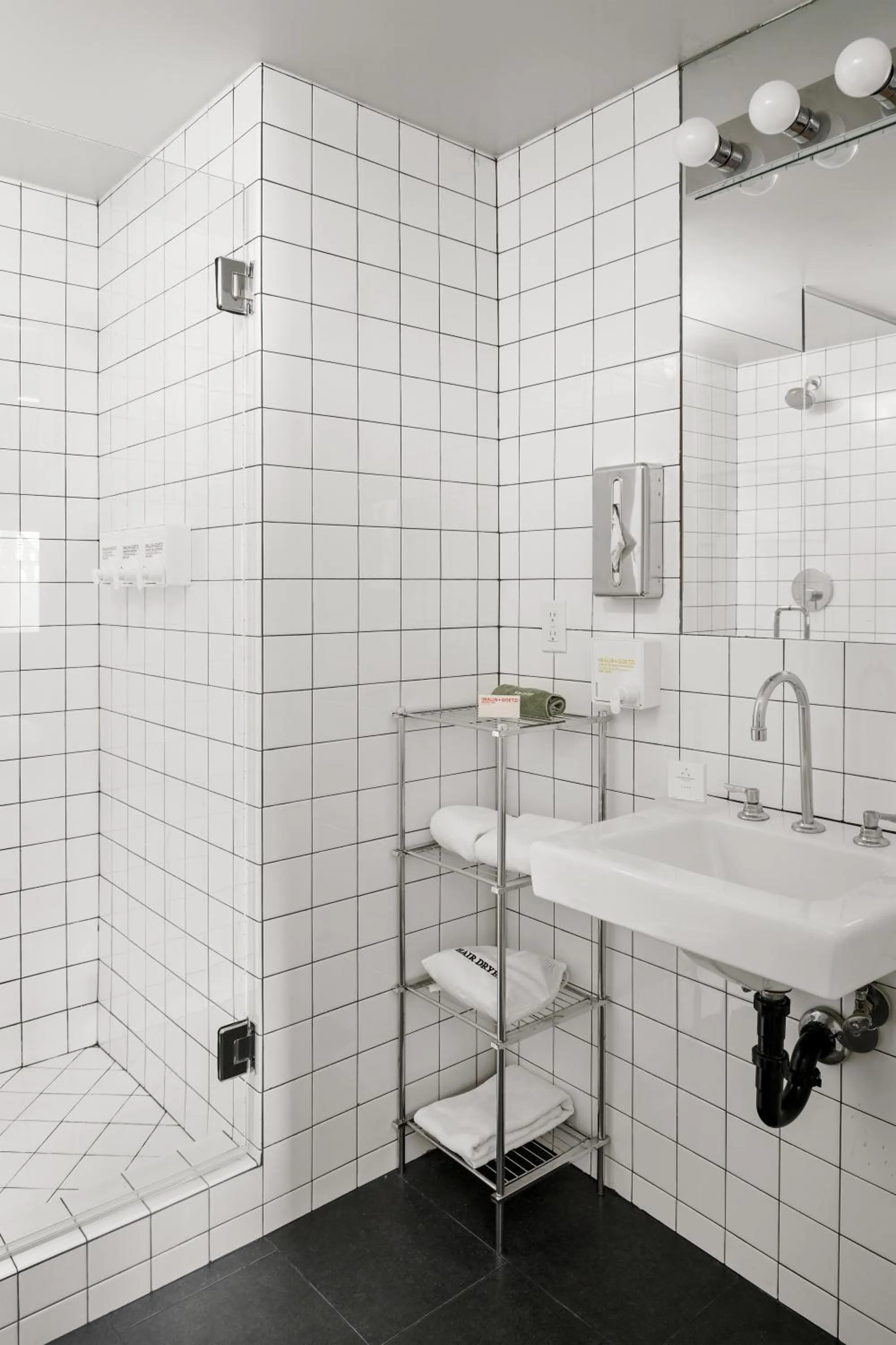 Bathroom in The Coachman Hotel