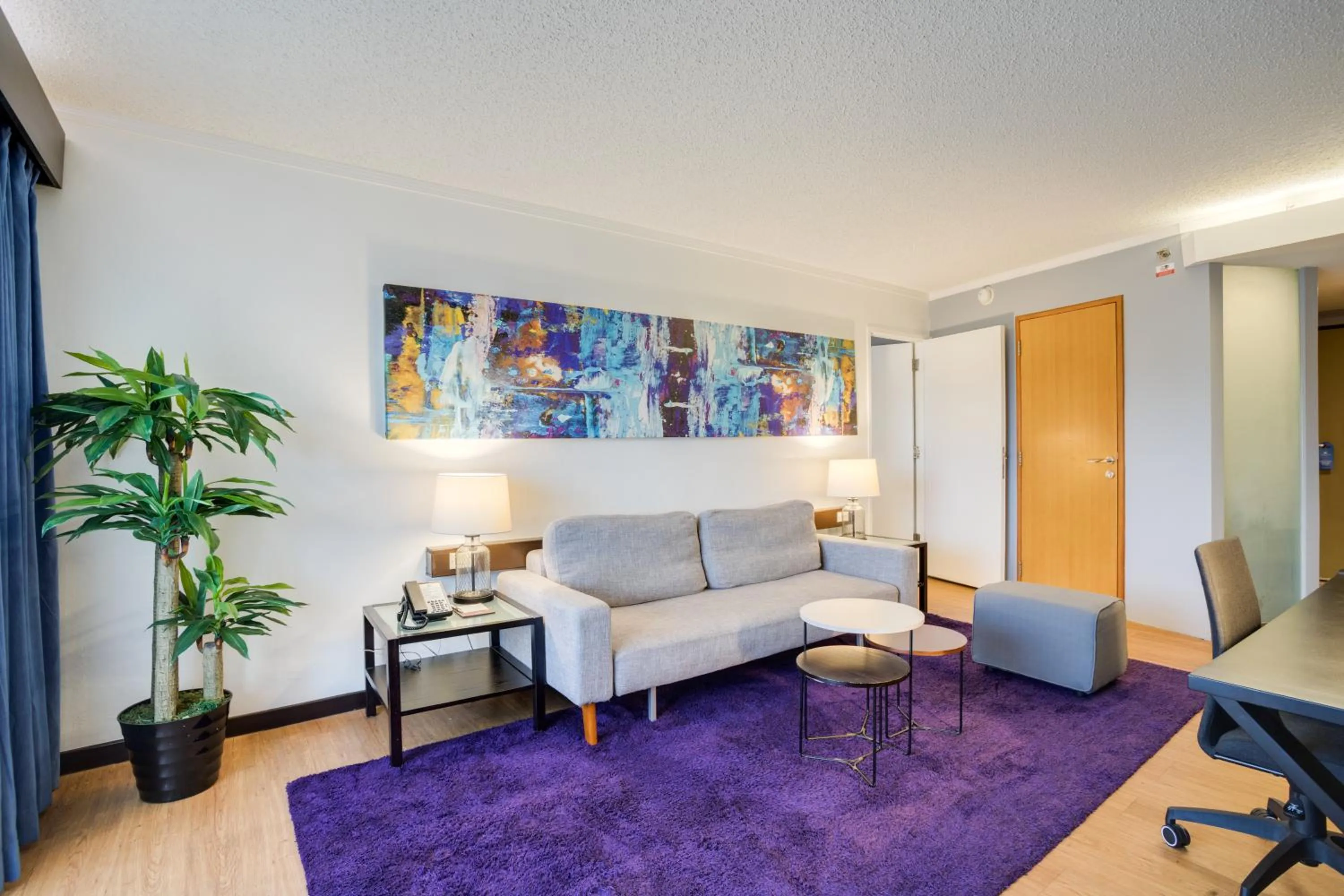 Living room in Guam Plaza Resort