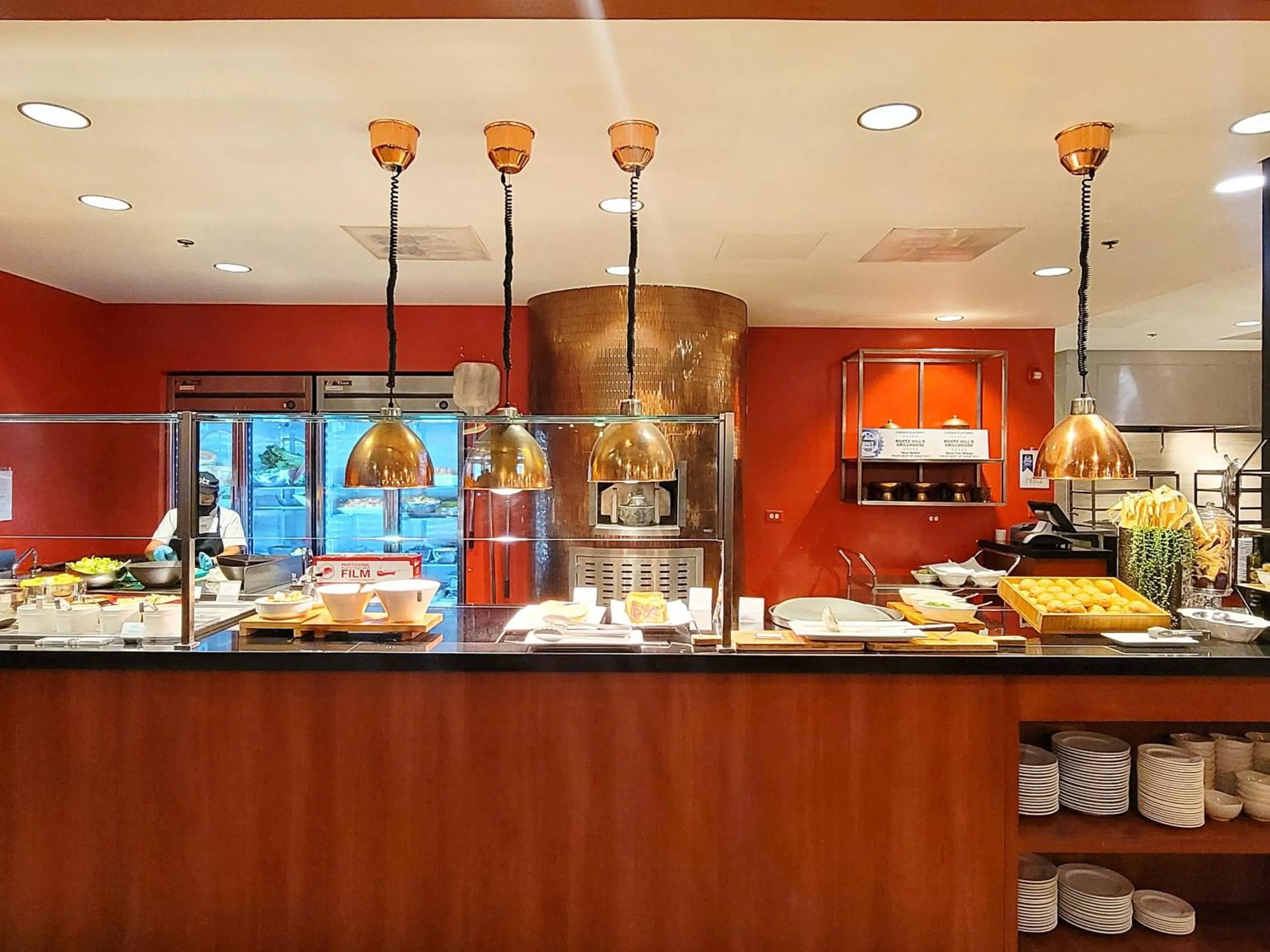 Restaurant/places to eat in Guam Plaza Resort