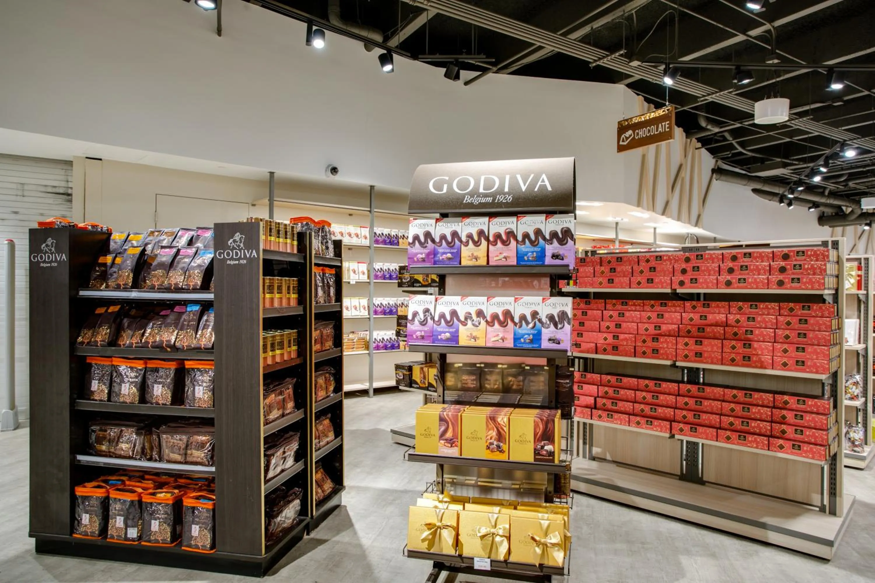 On-site shops in Guam Plaza Resort