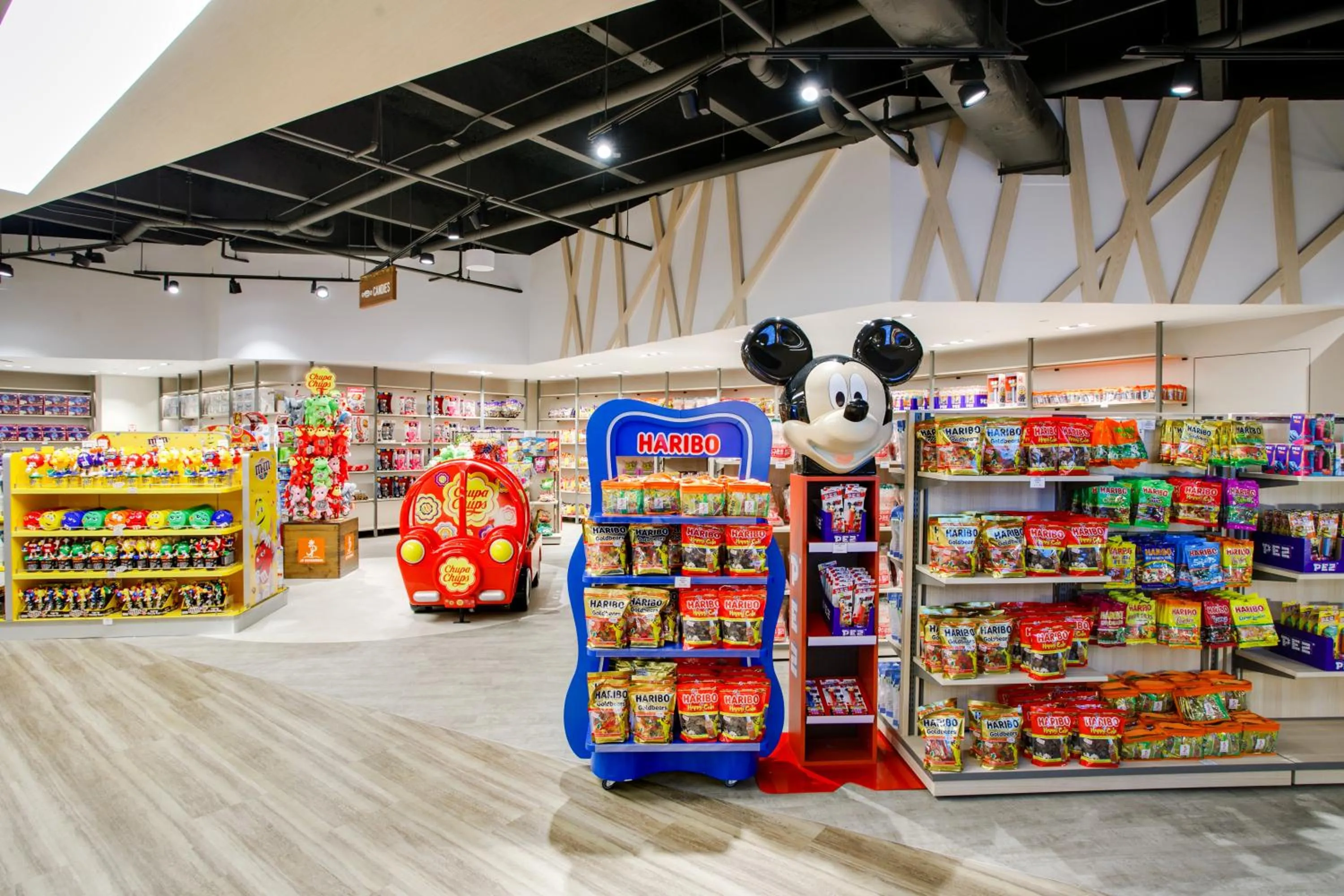 On-site shops in Guam Plaza Resort