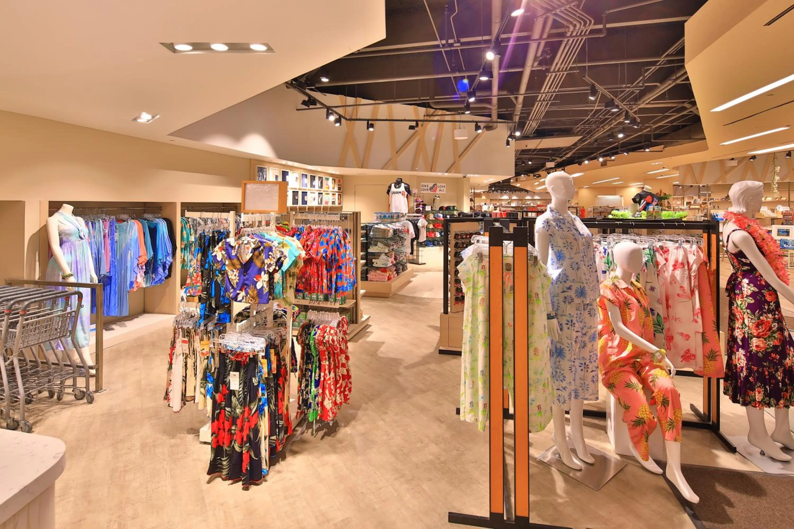 On-site shops in Guam Plaza Resort