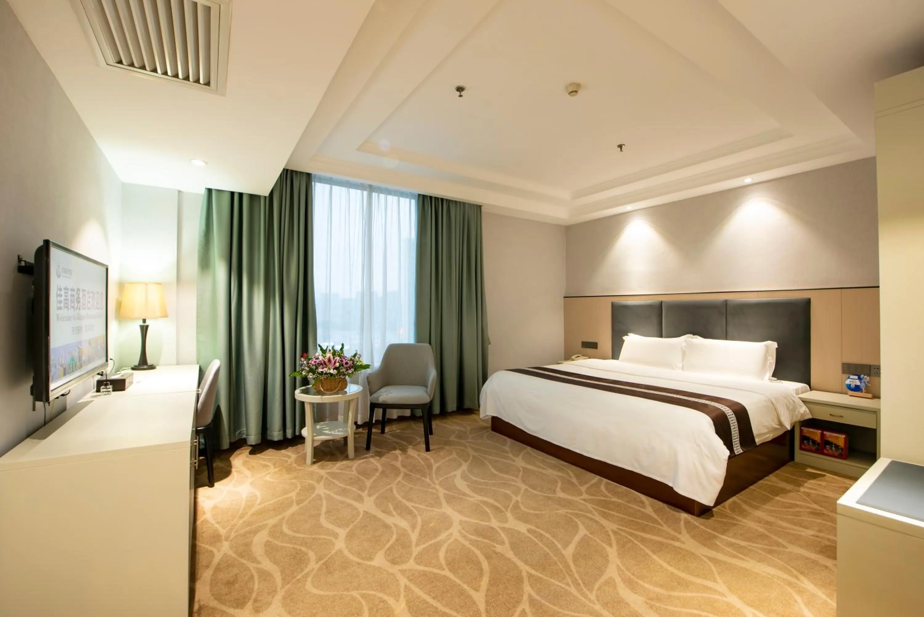 Bedroom, Bed in Foshan Jiagao Business Hotel