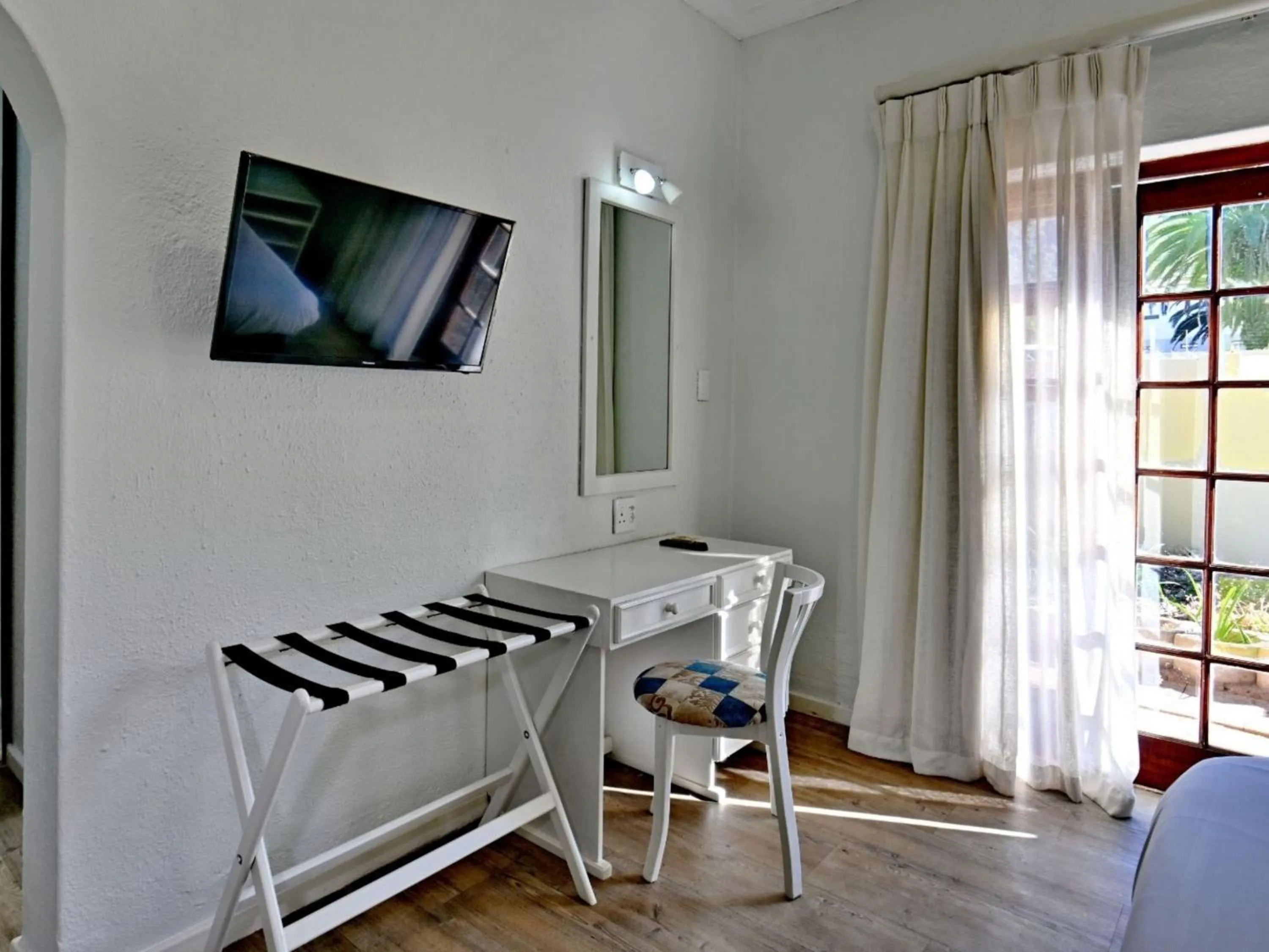 TV and multimedia in ANEW Resort Wilderness Garden Route