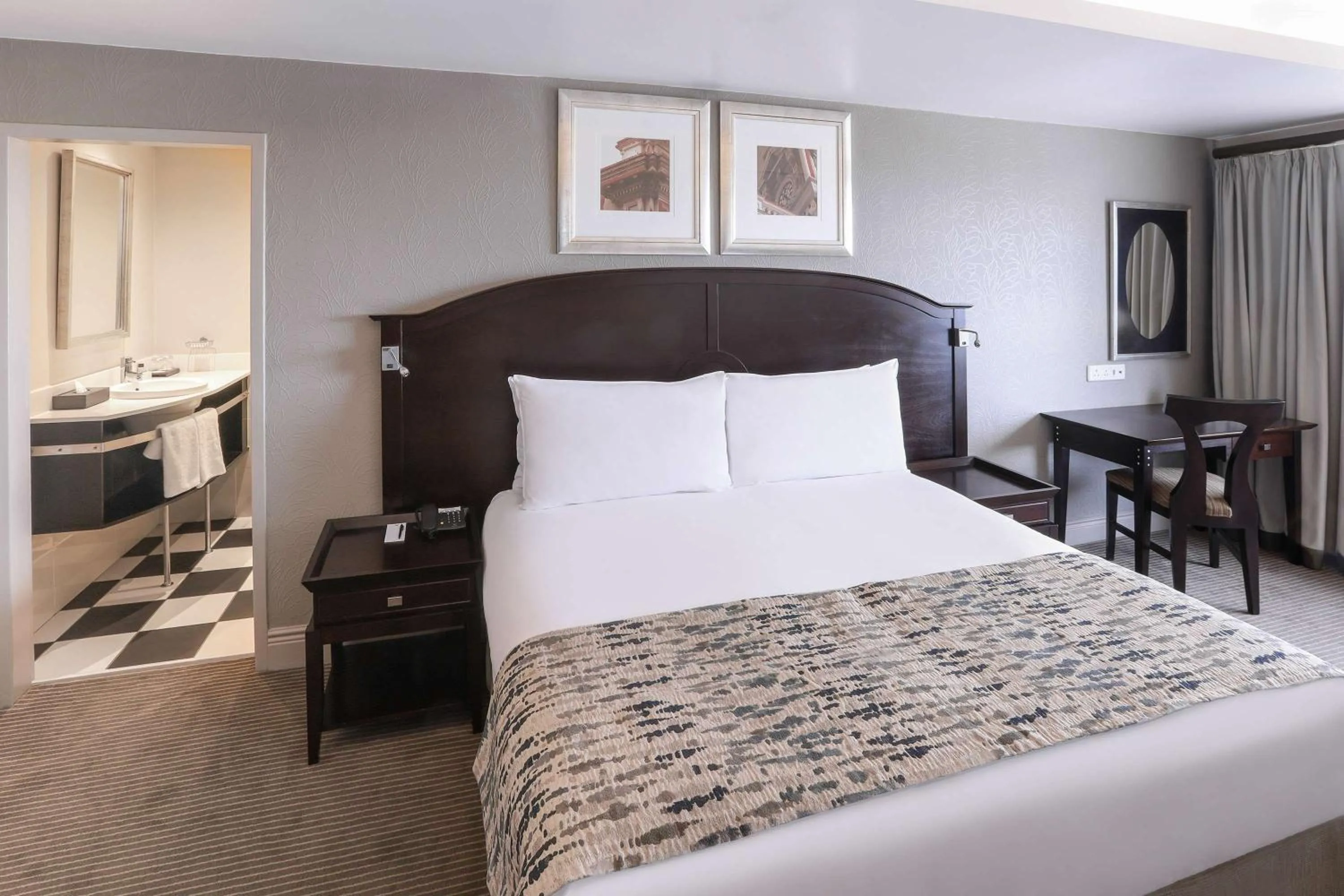 Bedroom, Bed in Southern Sun The Marine