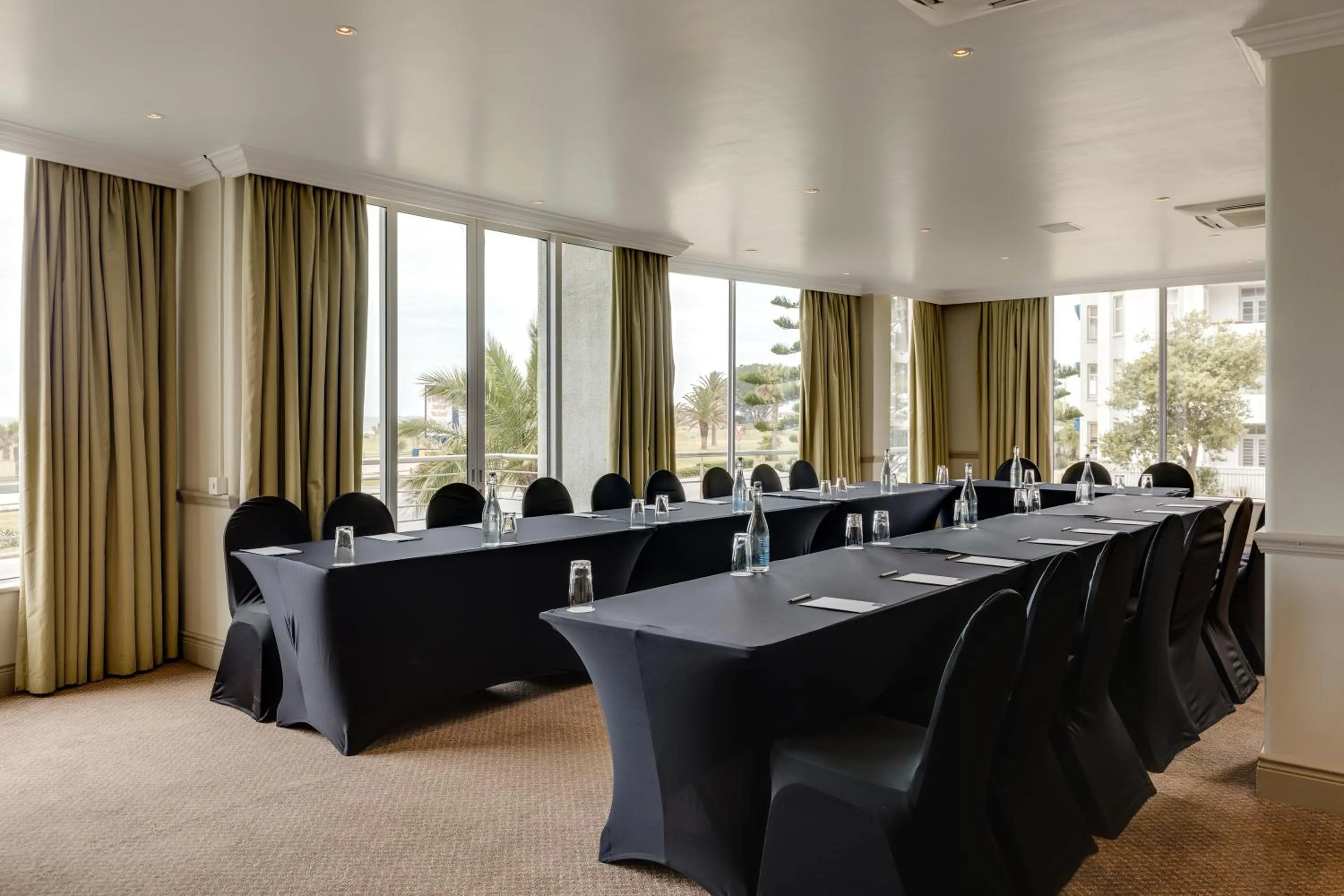 Meeting/conference room in Southern Sun The Marine