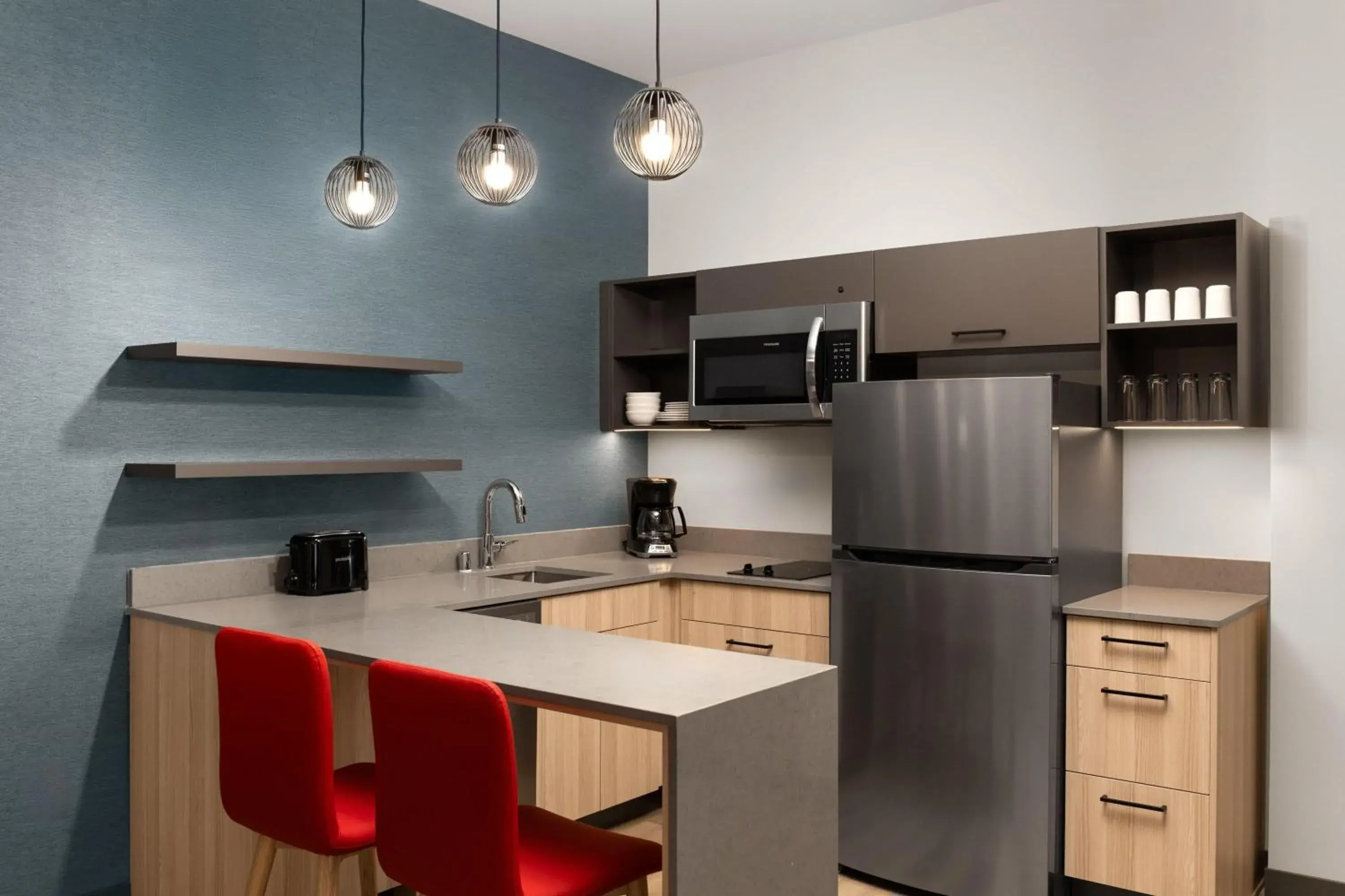 One-Bedroom King Suite - Hearing Accessible/Non-Smoking in Hawthorn Extended Stay by Wyndham Leavenworth One-Bedroom King Suite - Hearing Accessible/Non-Smoking in Hawthorn Extended Stay by Wyndham Leavenworth