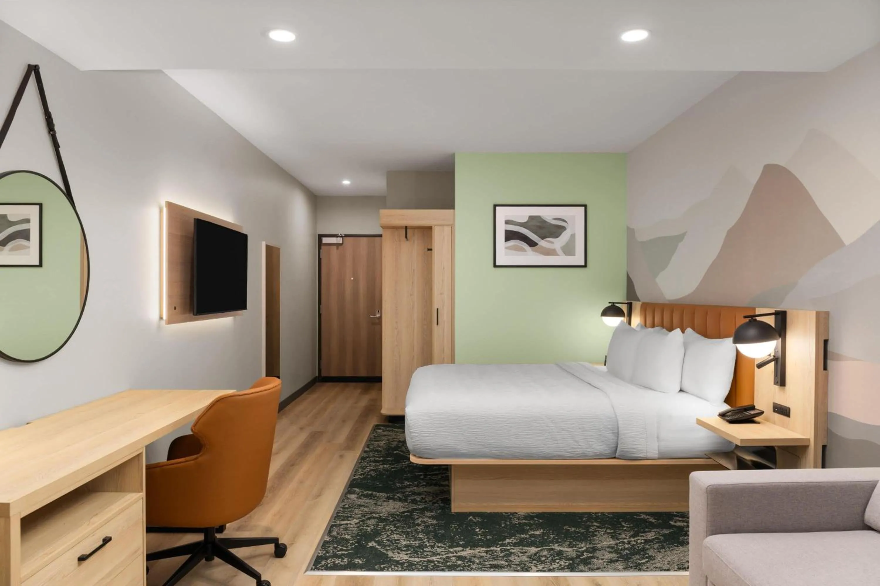 King Suite - Non-Smoking in La Quinta Inn and Suites by Wyndham Leavenworth