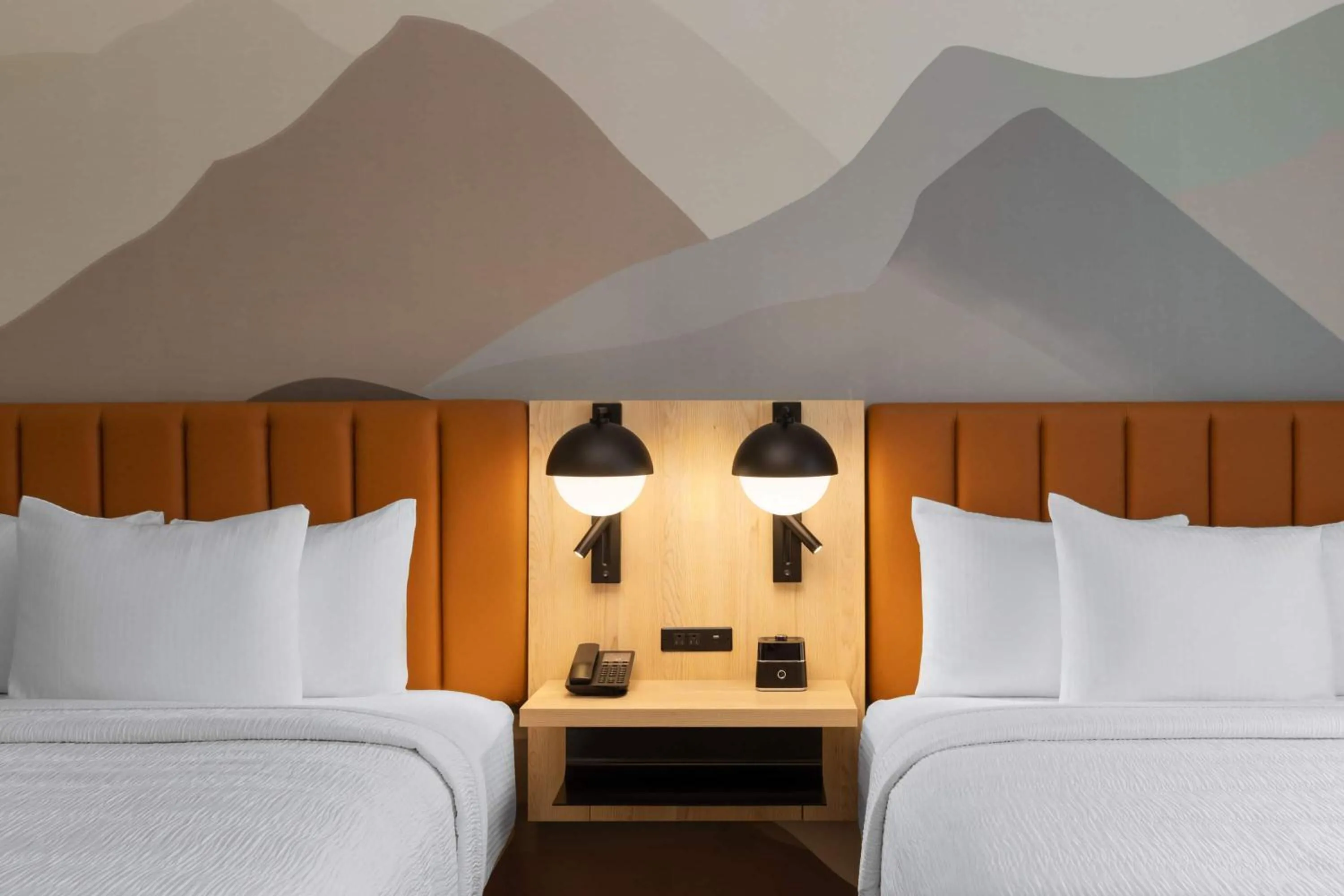Standard Queen Room with Two Queen Beds - Non-Smoking in La Quinta Inn and Suites by Wyndham Leavenworth