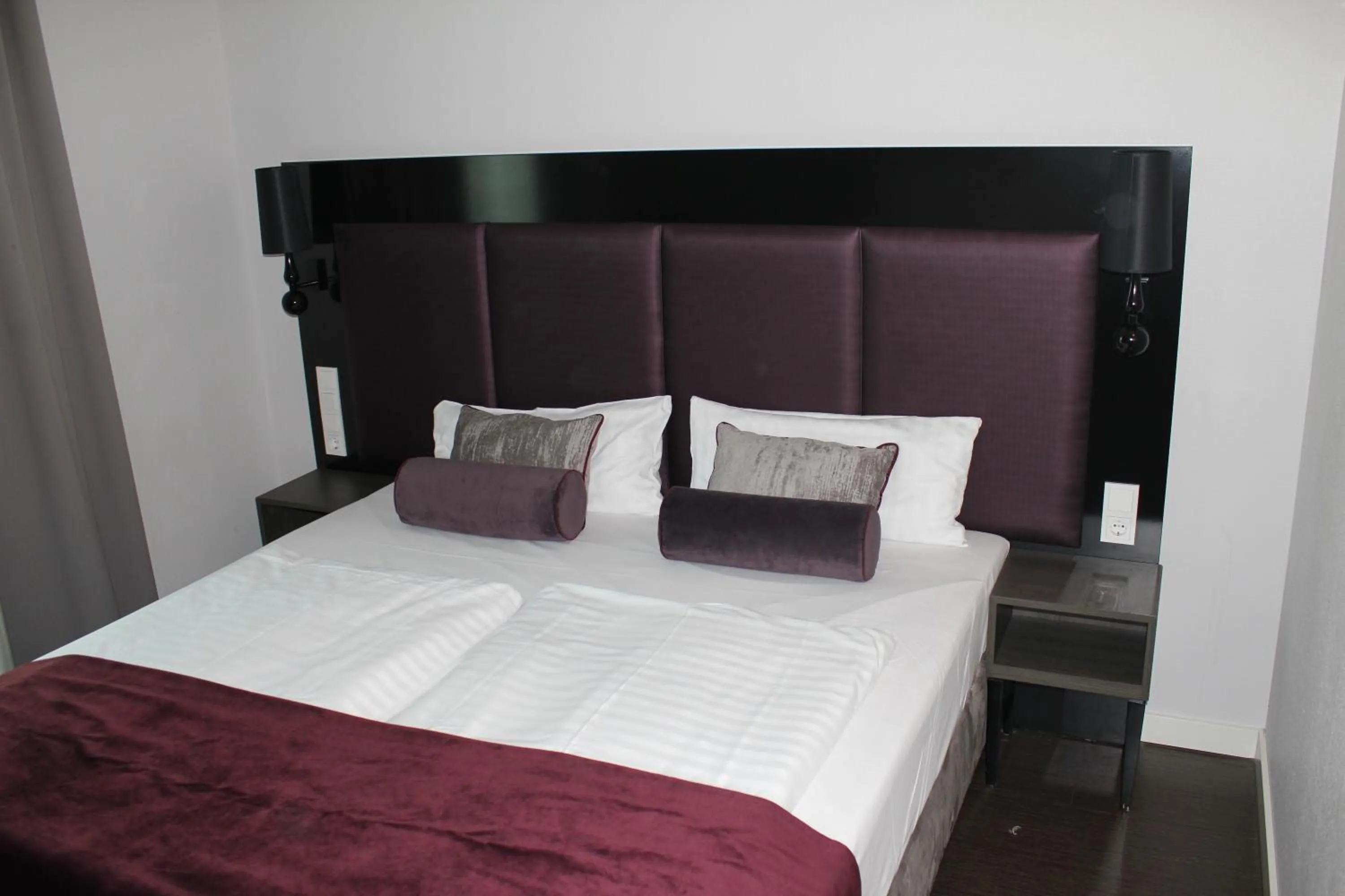 Photo of the whole room, Bed in Fair Hotel Europaallee