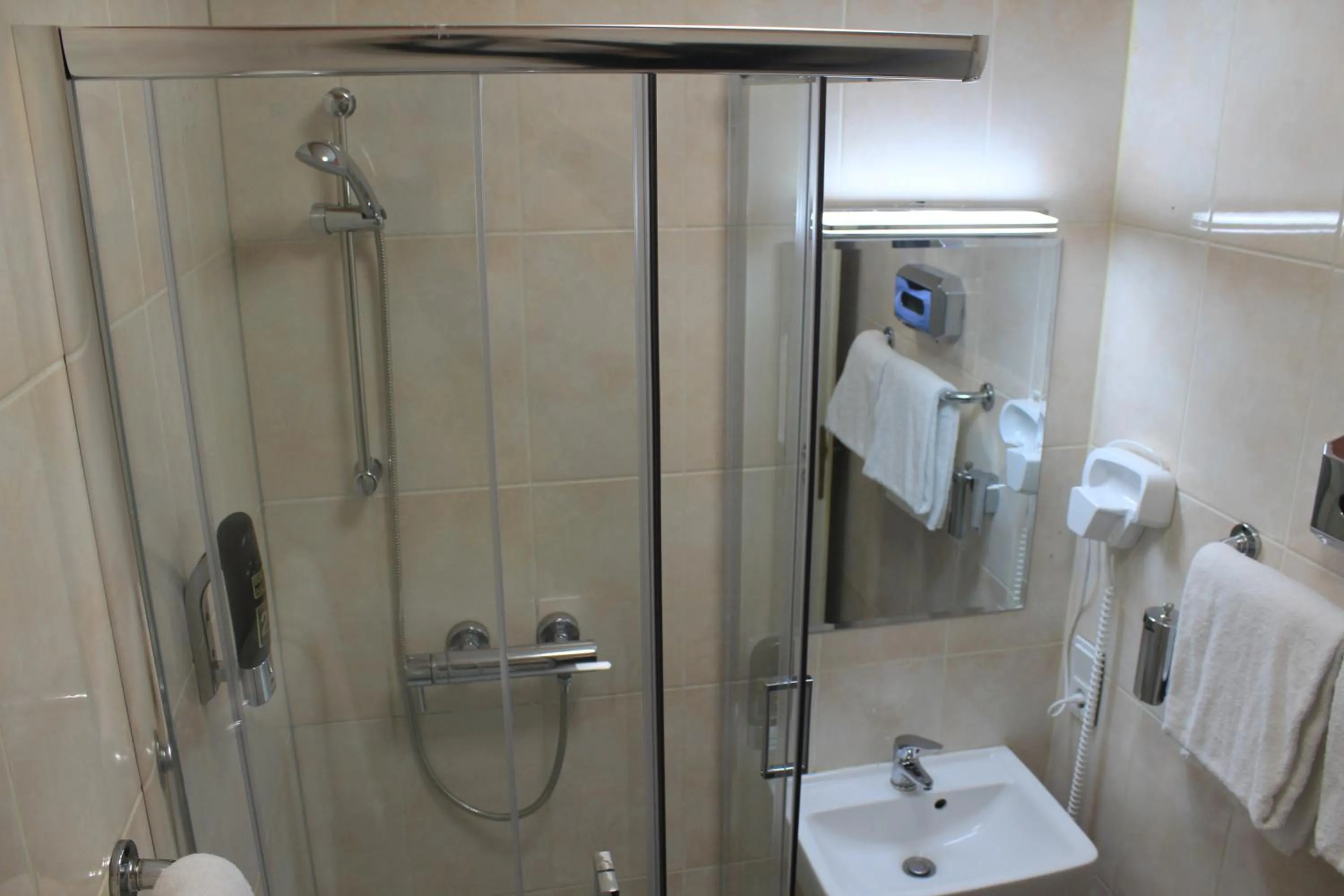 Shower in Fair Hotel Europaallee