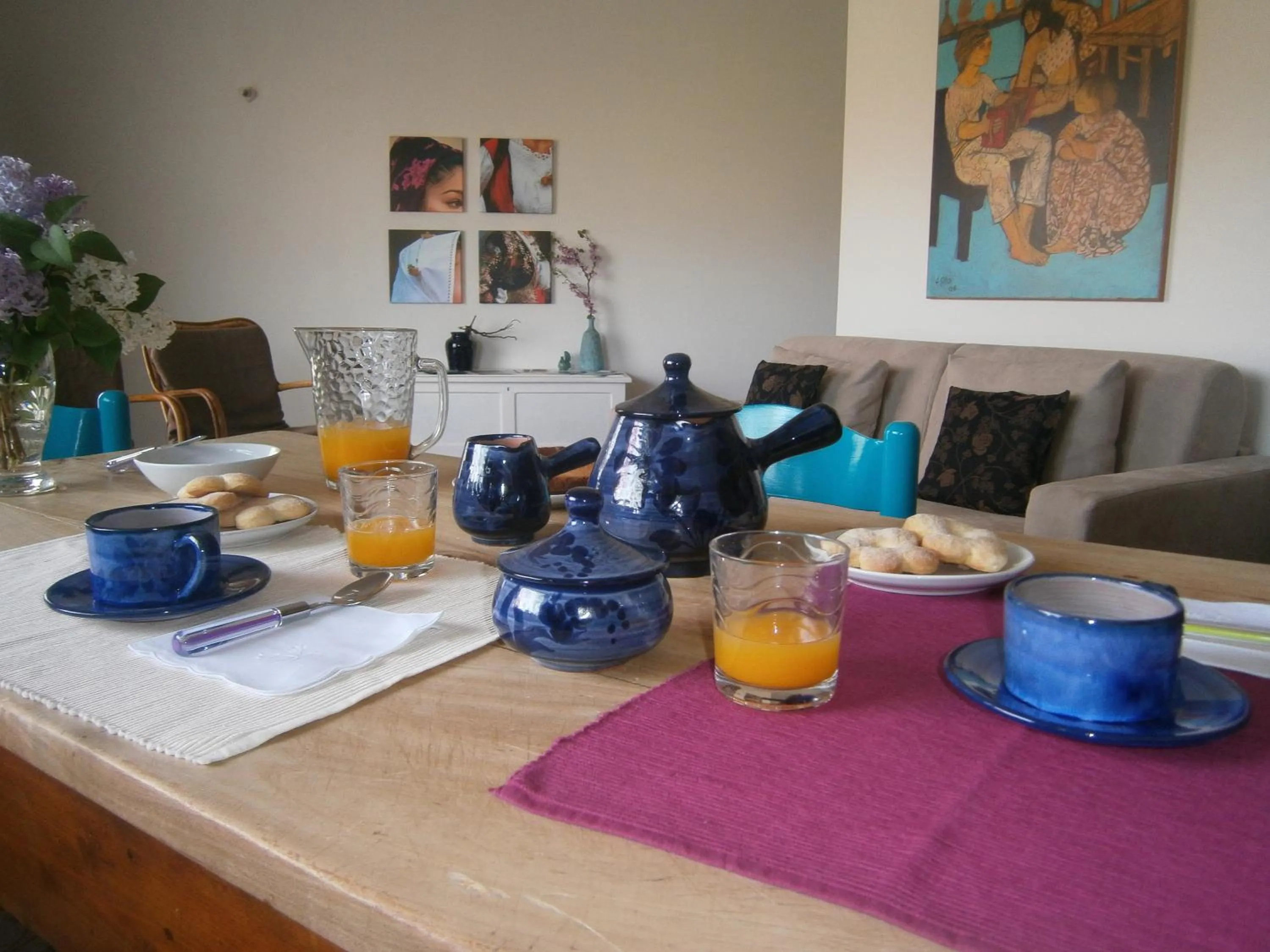 Communal lounge/ TV room in B&B Salighes