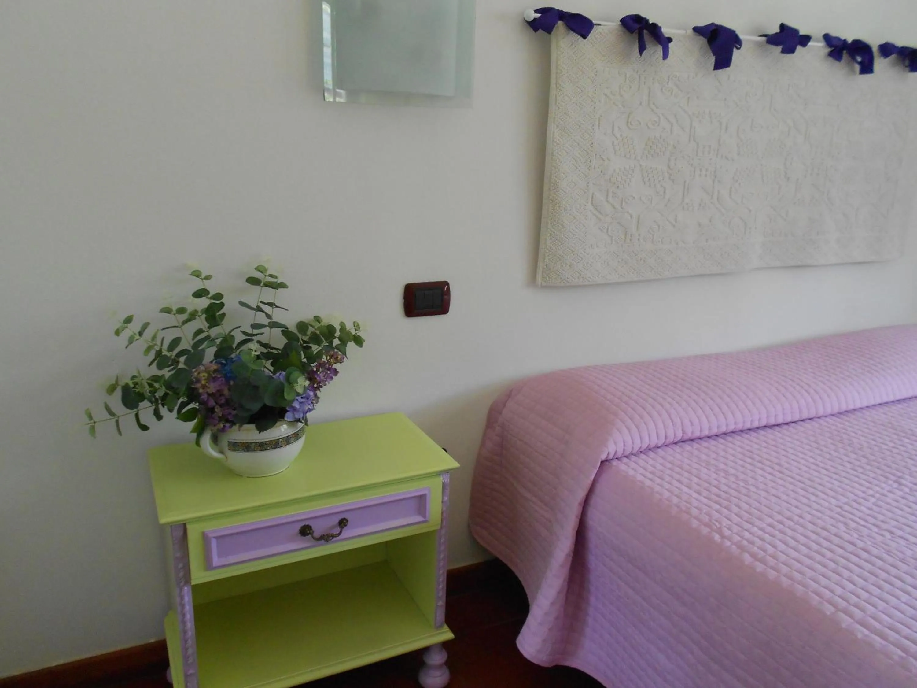 Decorative detail, Bed in B&B Salighes