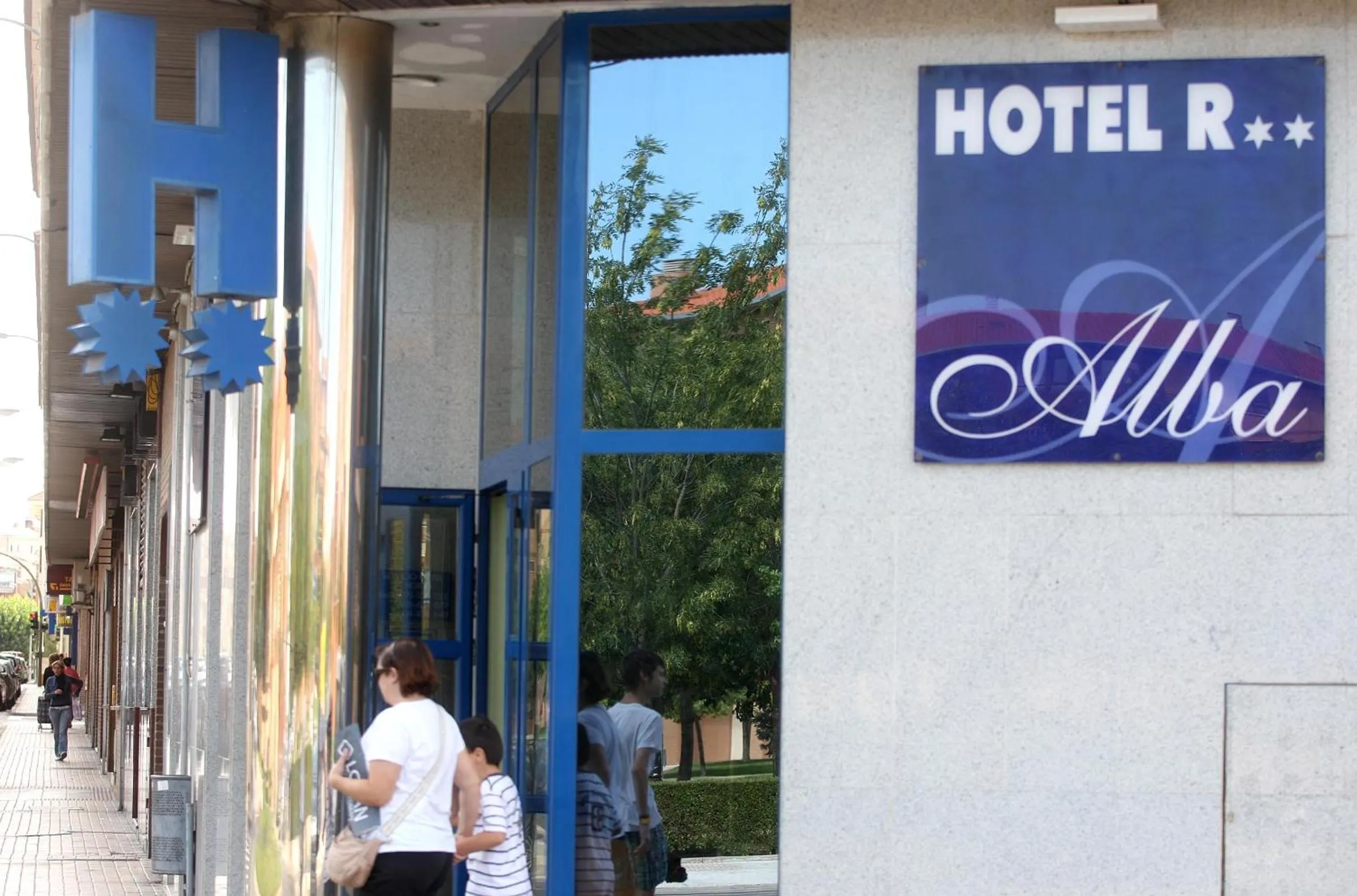 Facade/entrance in Hotel Alba