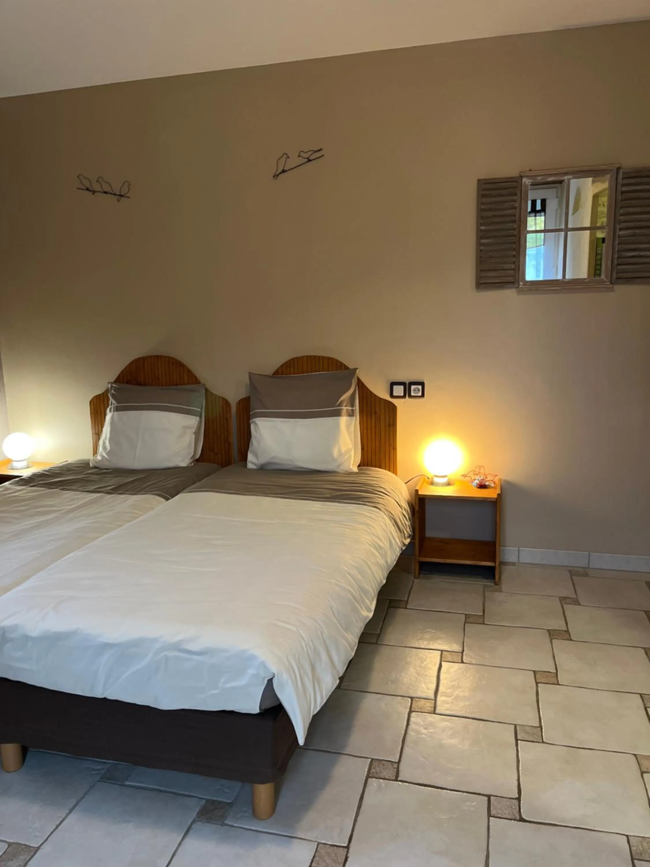 Bedroom, Bed in La Fauconnière